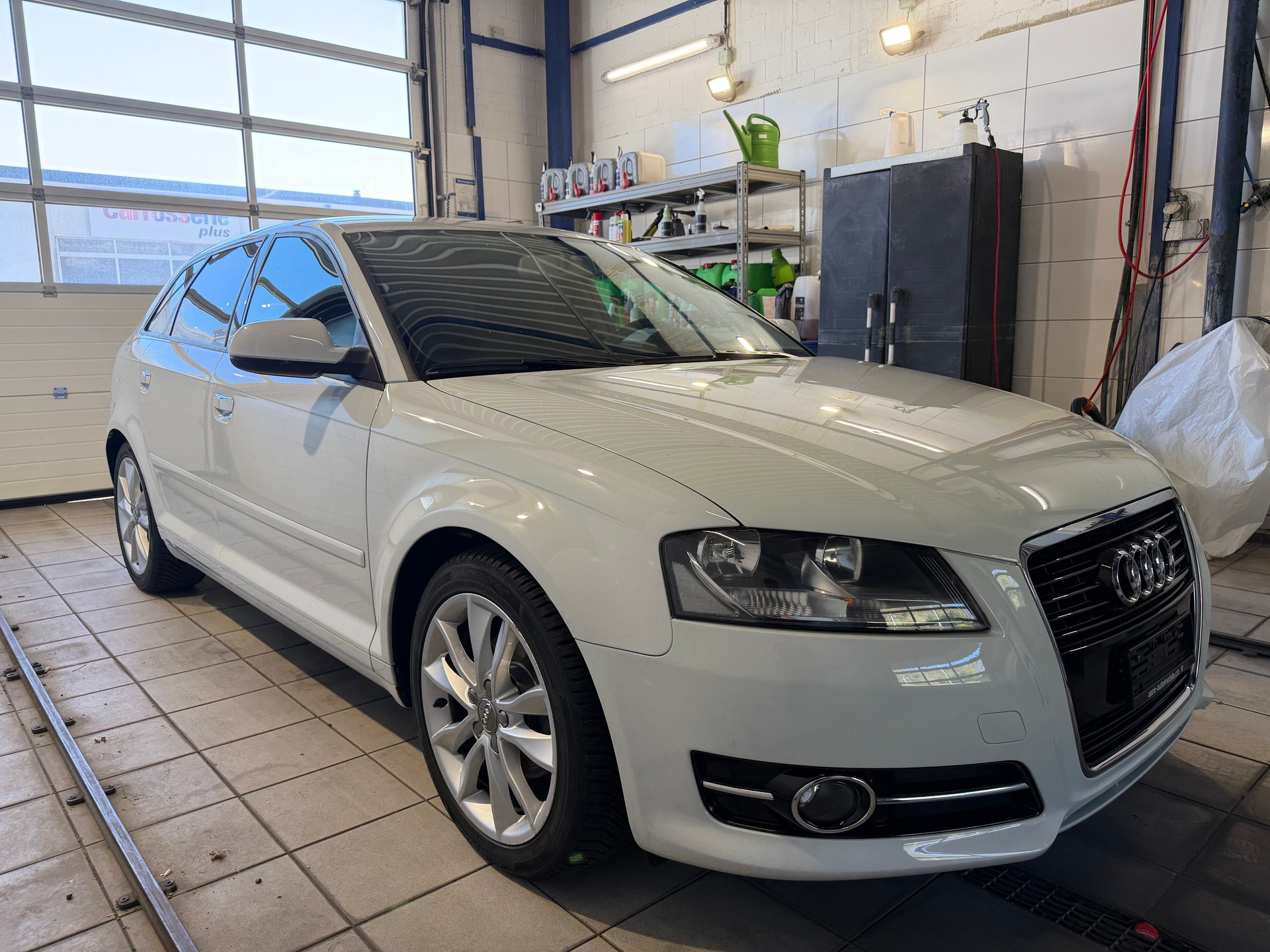 AUDI A3 Sportback 1.6 TDI Ambition-showroom-element-2