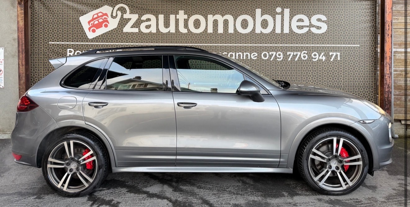 PORSCHE Cayenne GTS-showroom-element-3