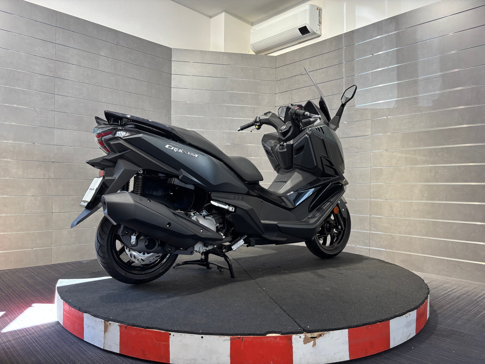SYM Cruisym 300 i-image-5