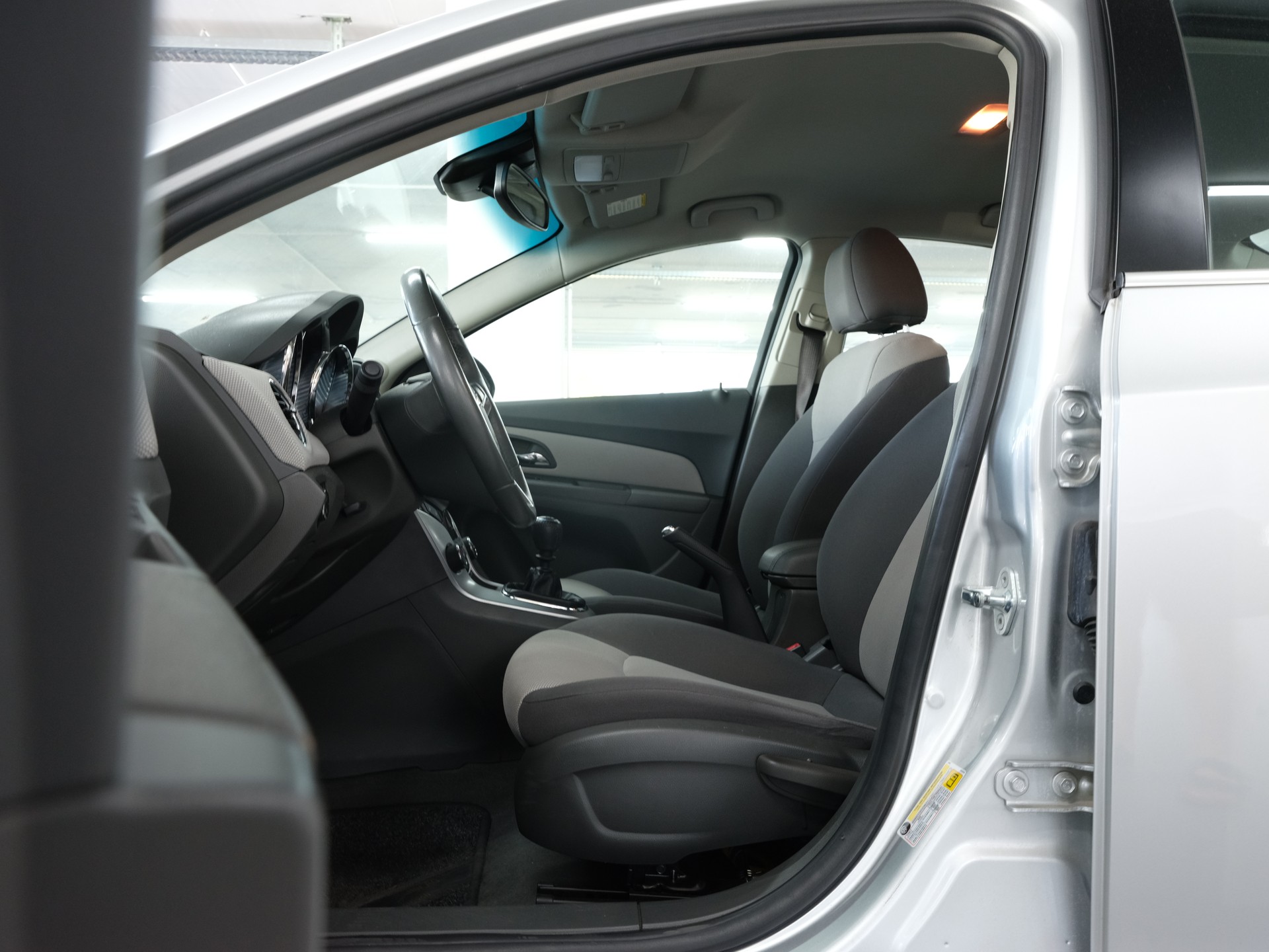 CHEVROLET Cruze 1.8 100 Edition-image-14
