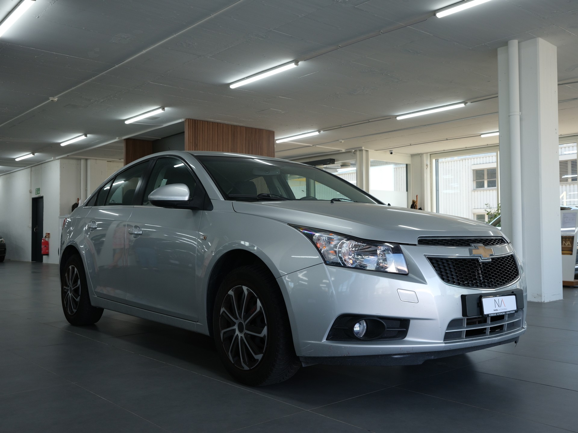 CHEVROLET Cruze 1.8 100 Edition-showroom-element-1