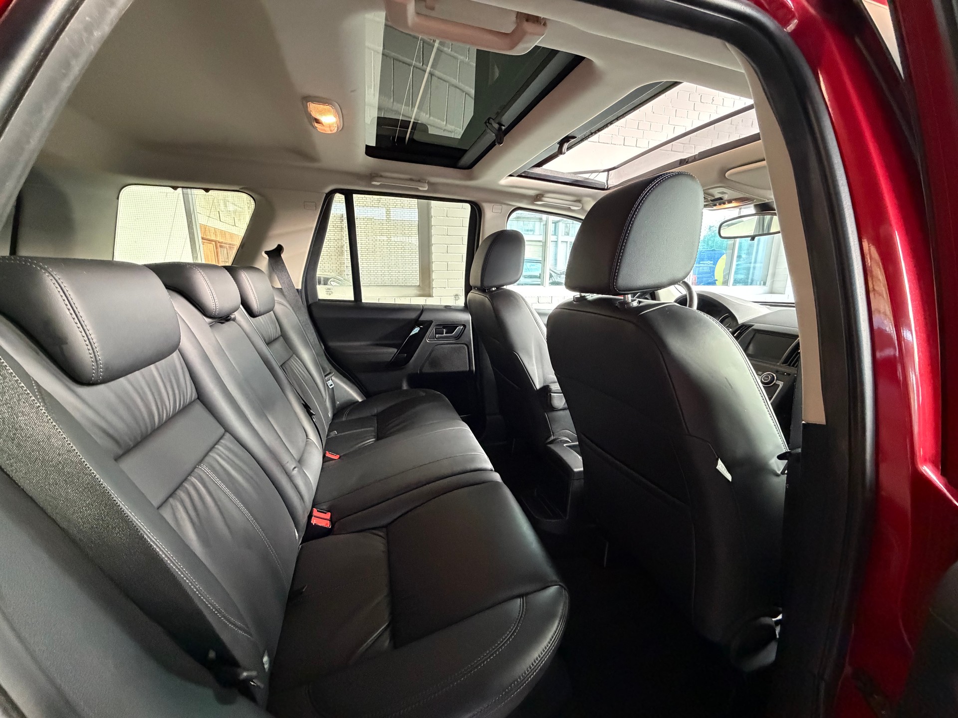 LAND ROVER Freelander 2.2 SD4 Dynamic Automatic-image-8