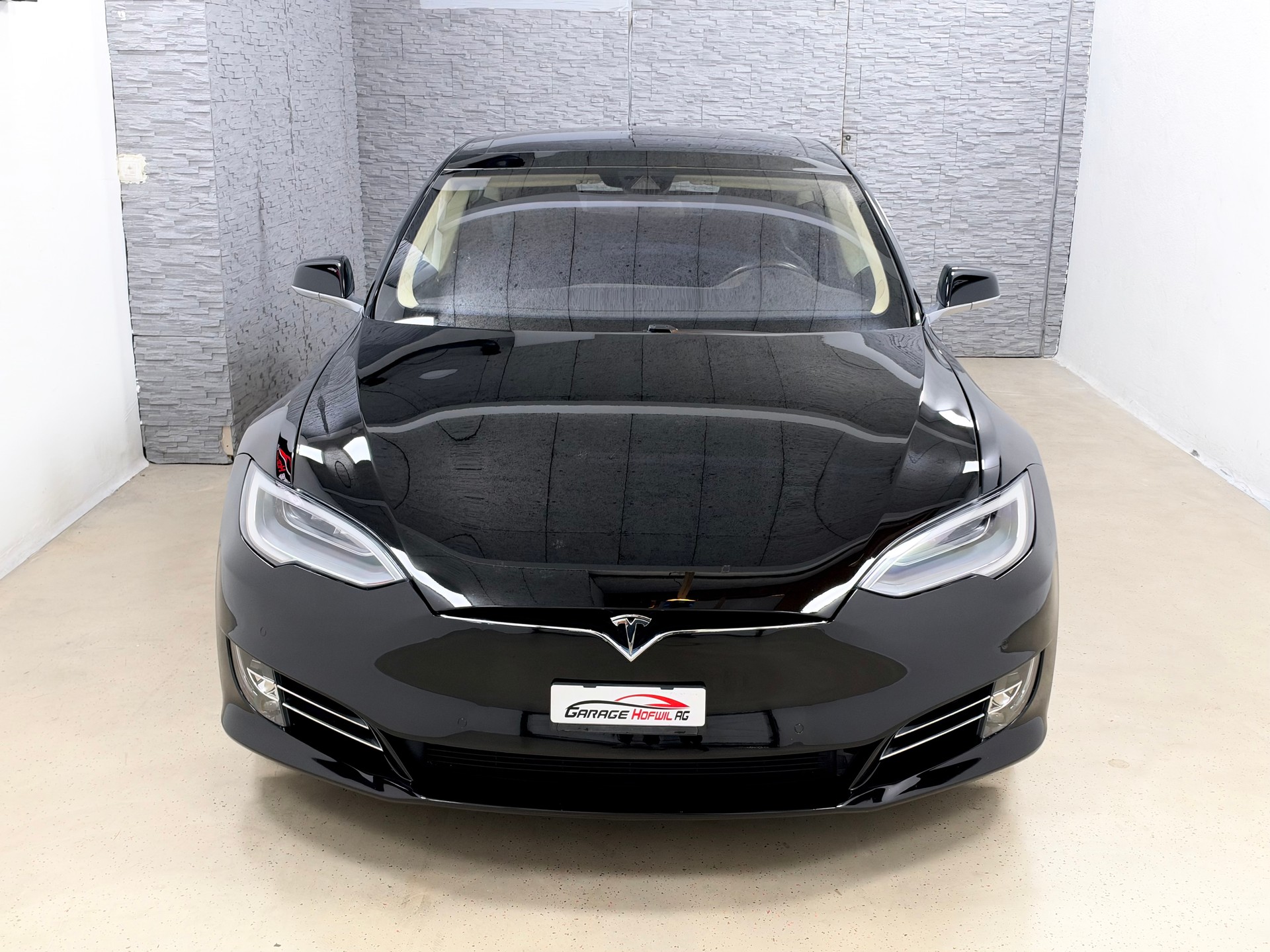 TESLA Model S 75 D FREE SUPERCHARGER-showroom-element-1