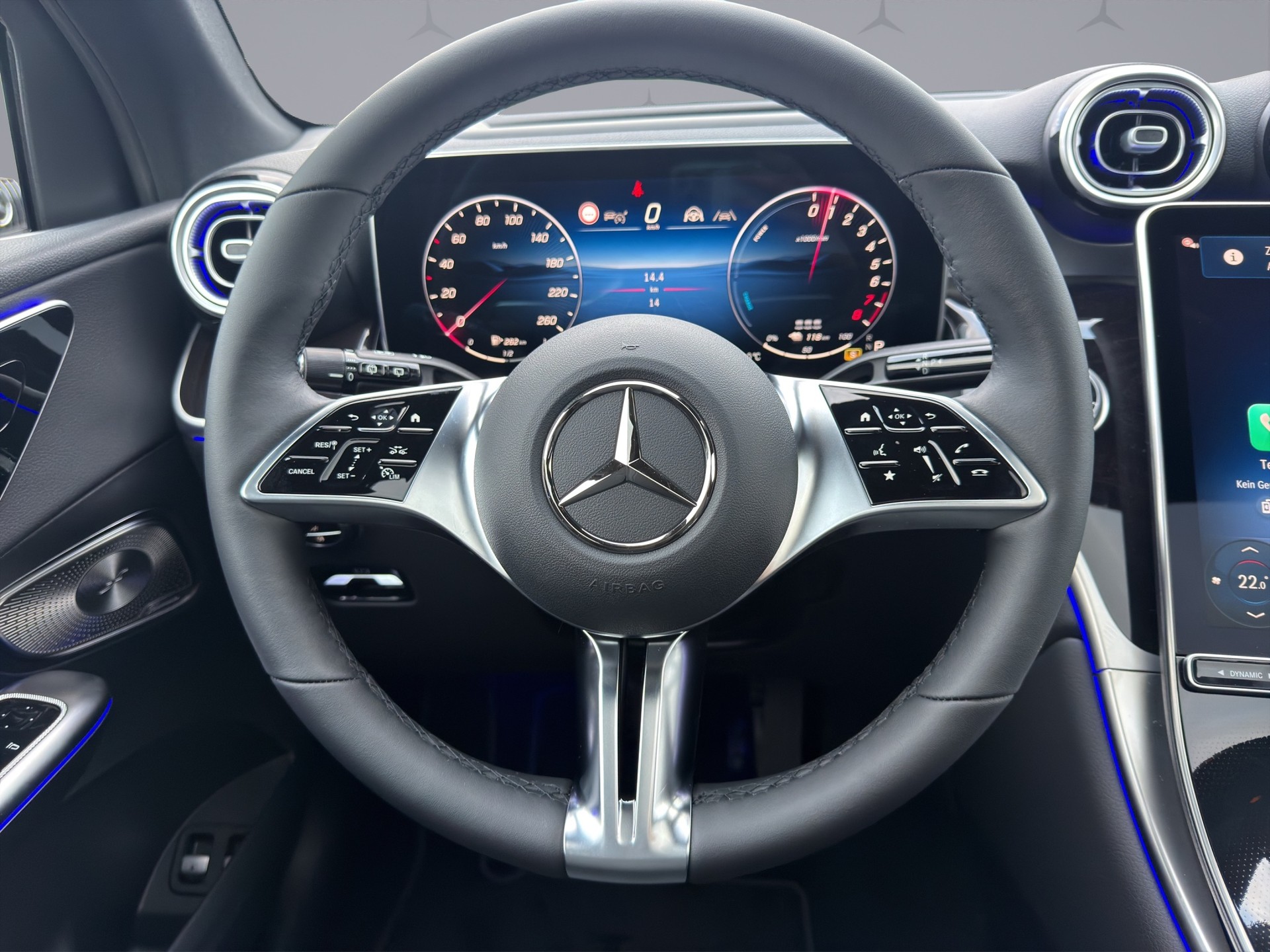 MERCEDES-BENZ GLC-Klasse X254 GLC 400 e EQ Star Avantgarde 4matic-image-12