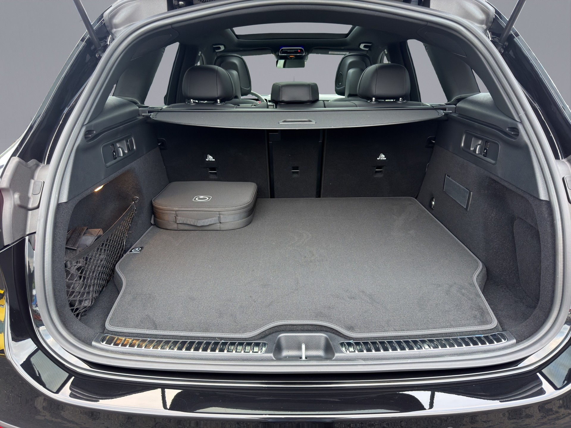 MERCEDES-BENZ GLC-Klasse X254 GLC 400 e EQ Star Avantgarde 4matic-image-18
