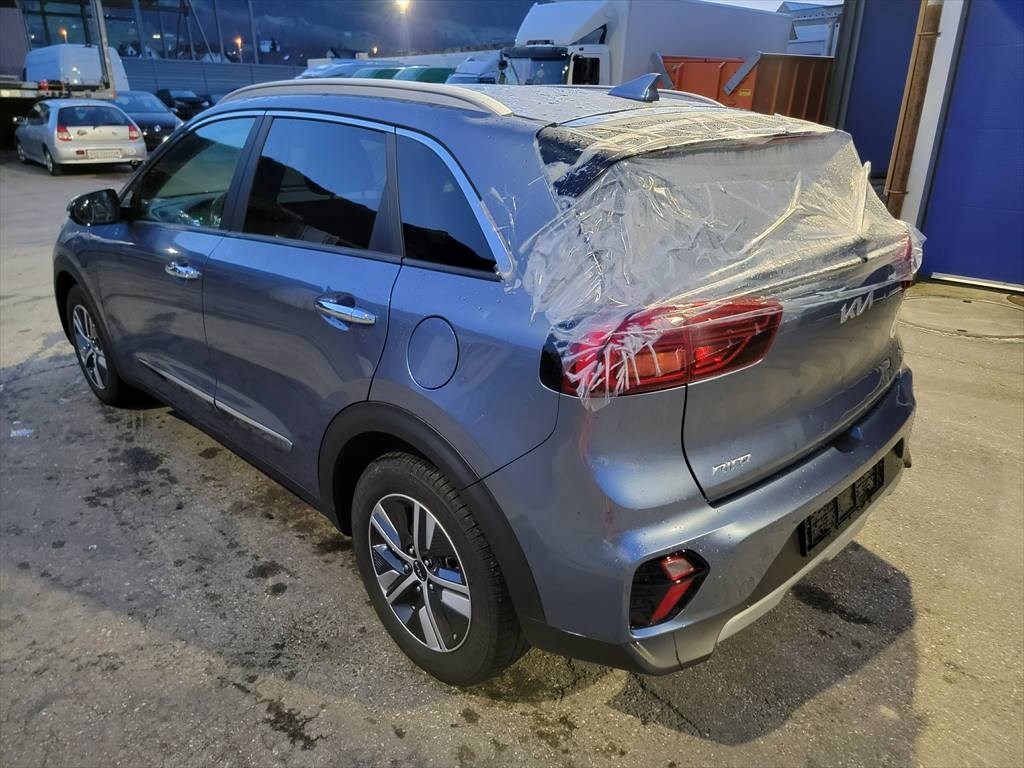 KIA Niro 1.6GDi Plug-in Hybrid Power DCT-image-2