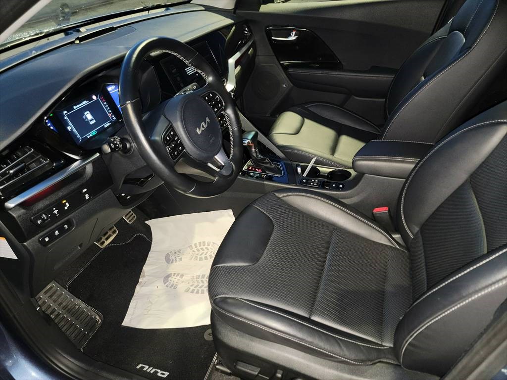 KIA Niro 1.6GDi Plug-in Hybrid Power DCT-image-9