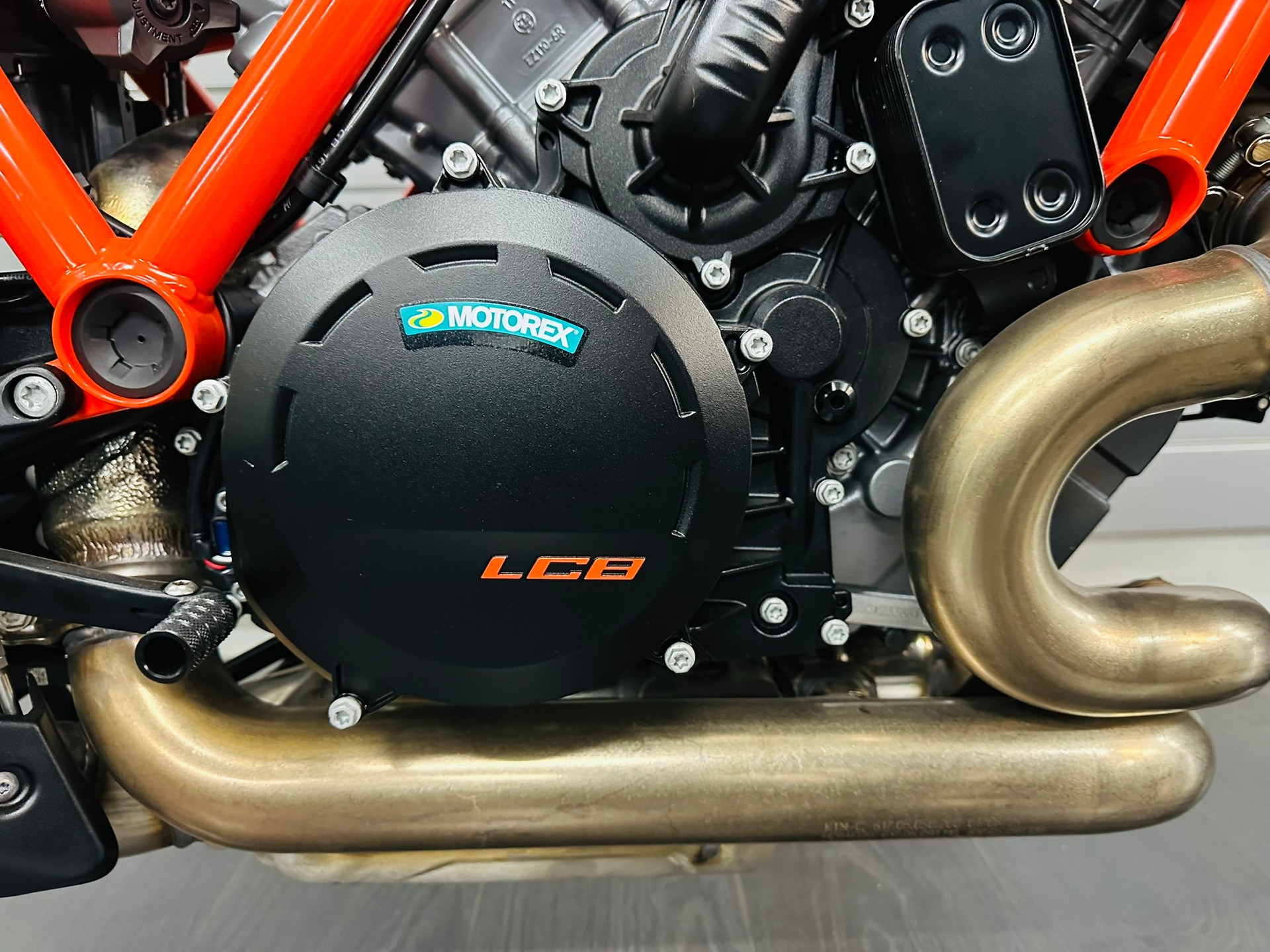 KTM 1390 Super Duke R-image-6