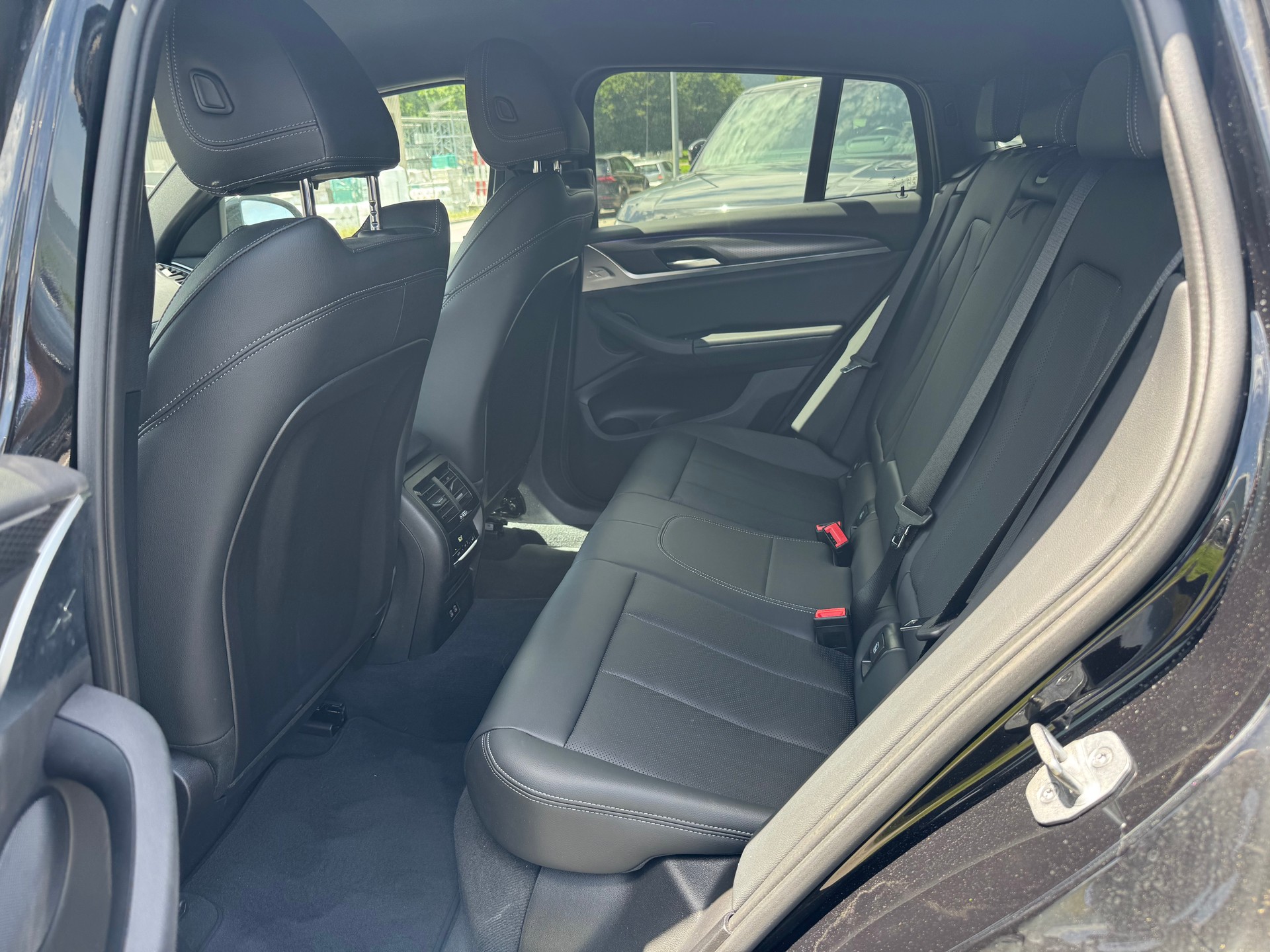 BMW X4 xDrive 48V 20d M Sport Steptronic-image-11