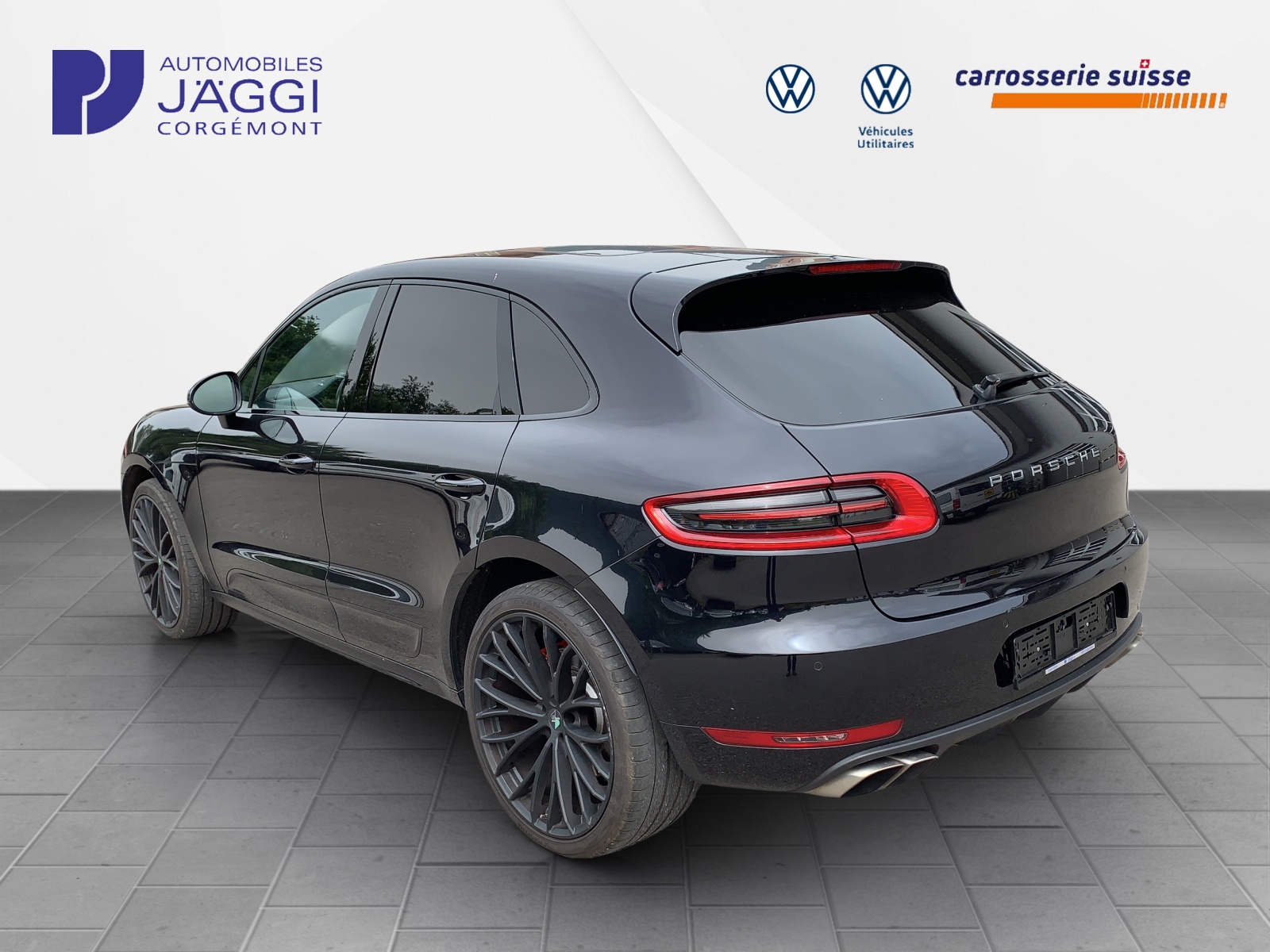 PORSCHE Macan Turbo-image-4