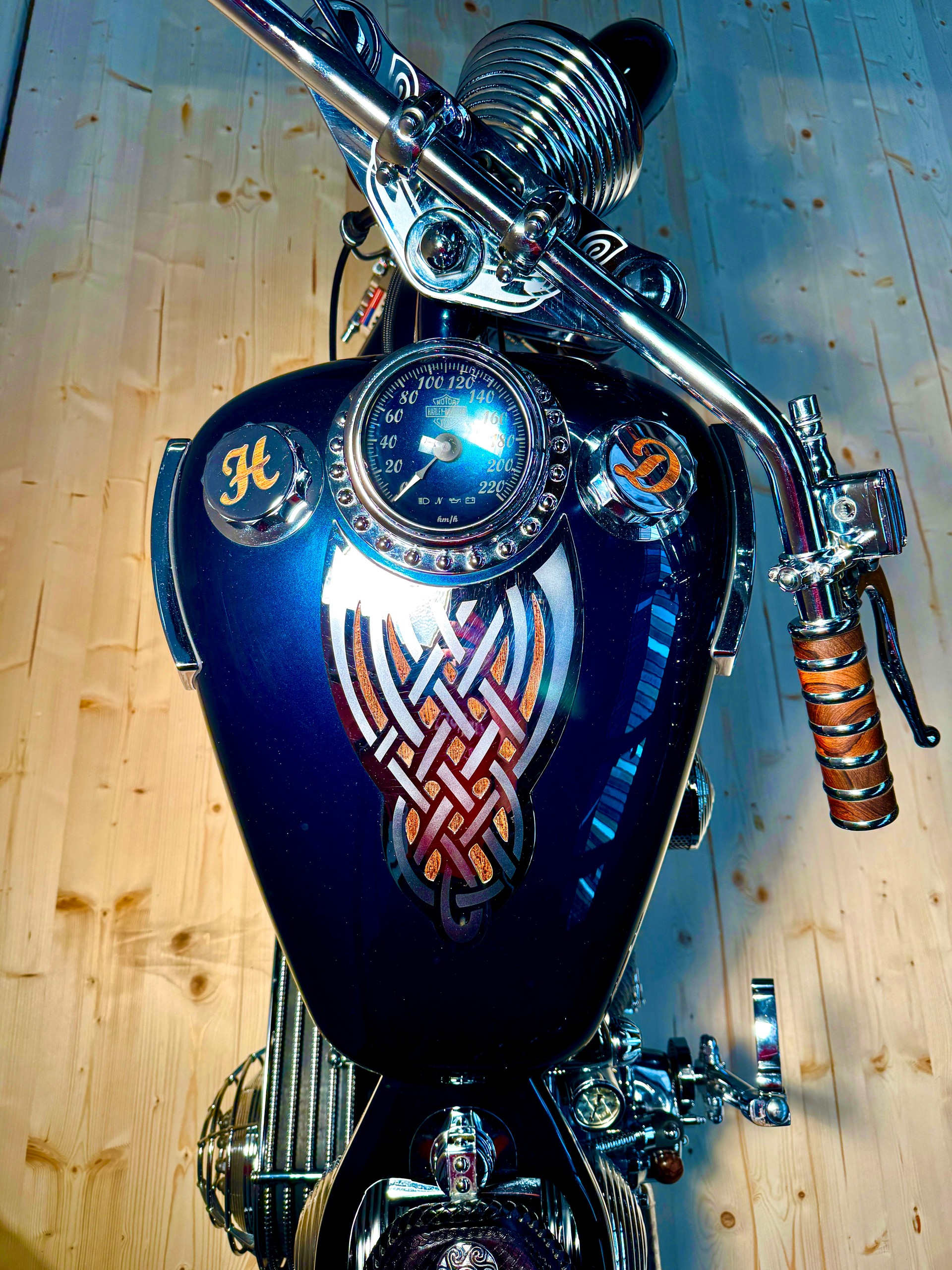 HARLEY-DAVIDSON-image-11