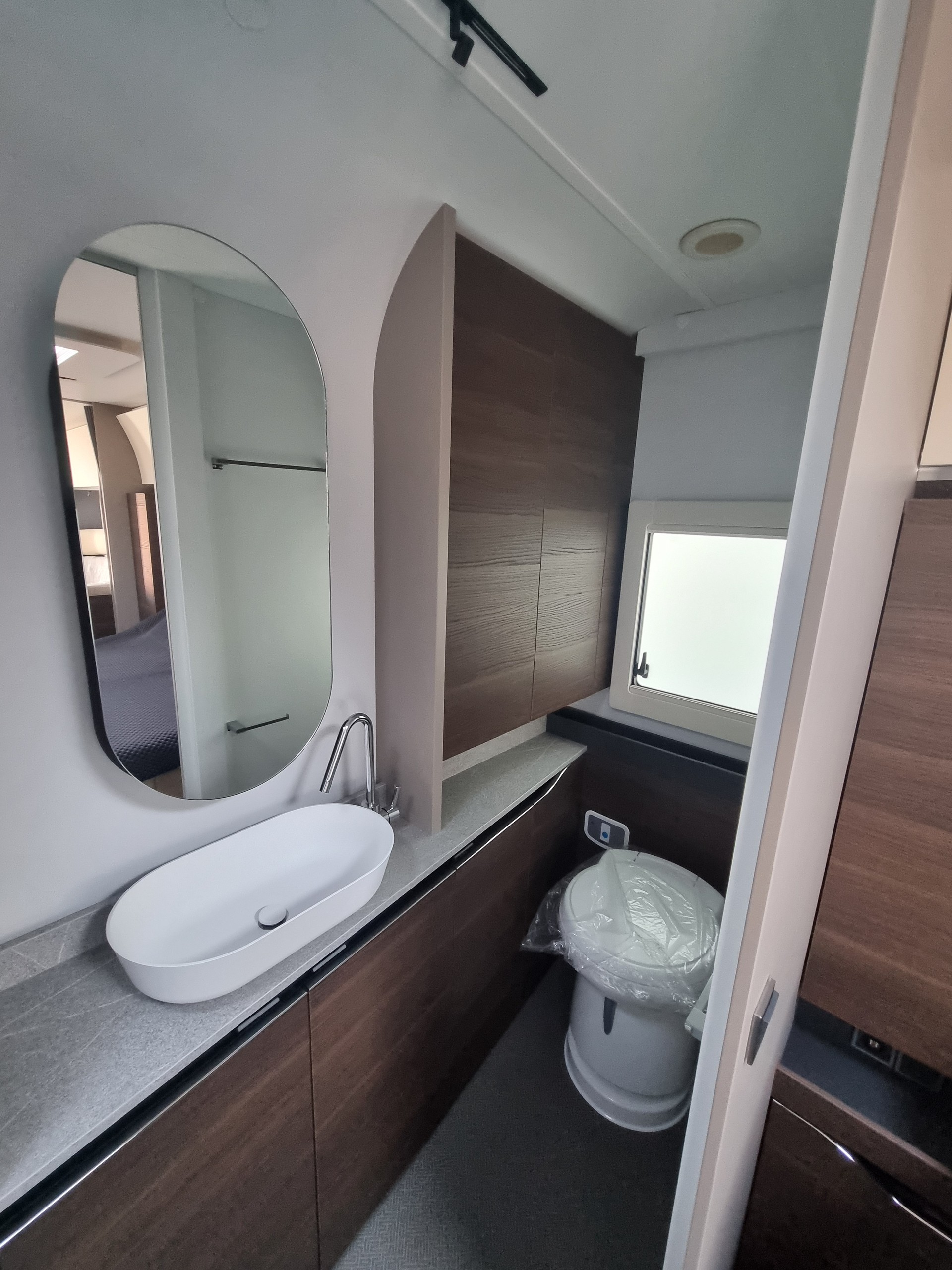 ADRIA Adria Alpina 663 HT-image-13