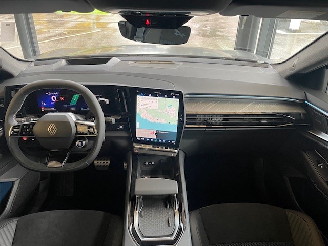 RENAULT Rafale 1.2 E-Tech Plug-in Hybrid 300 4x4 Atelier Alpine-image-10