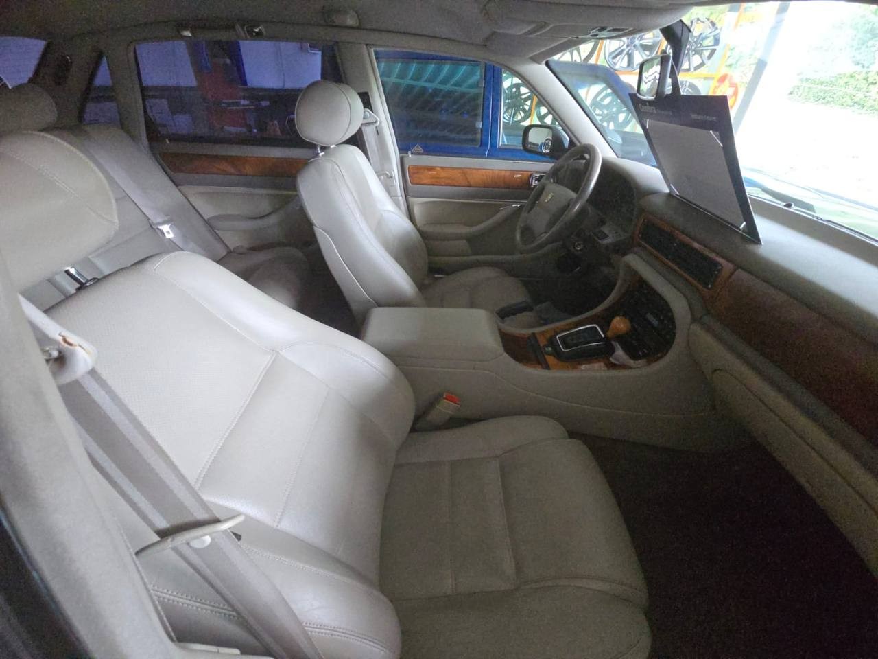 JAGUAR XJ 3.2 Executive-image-11