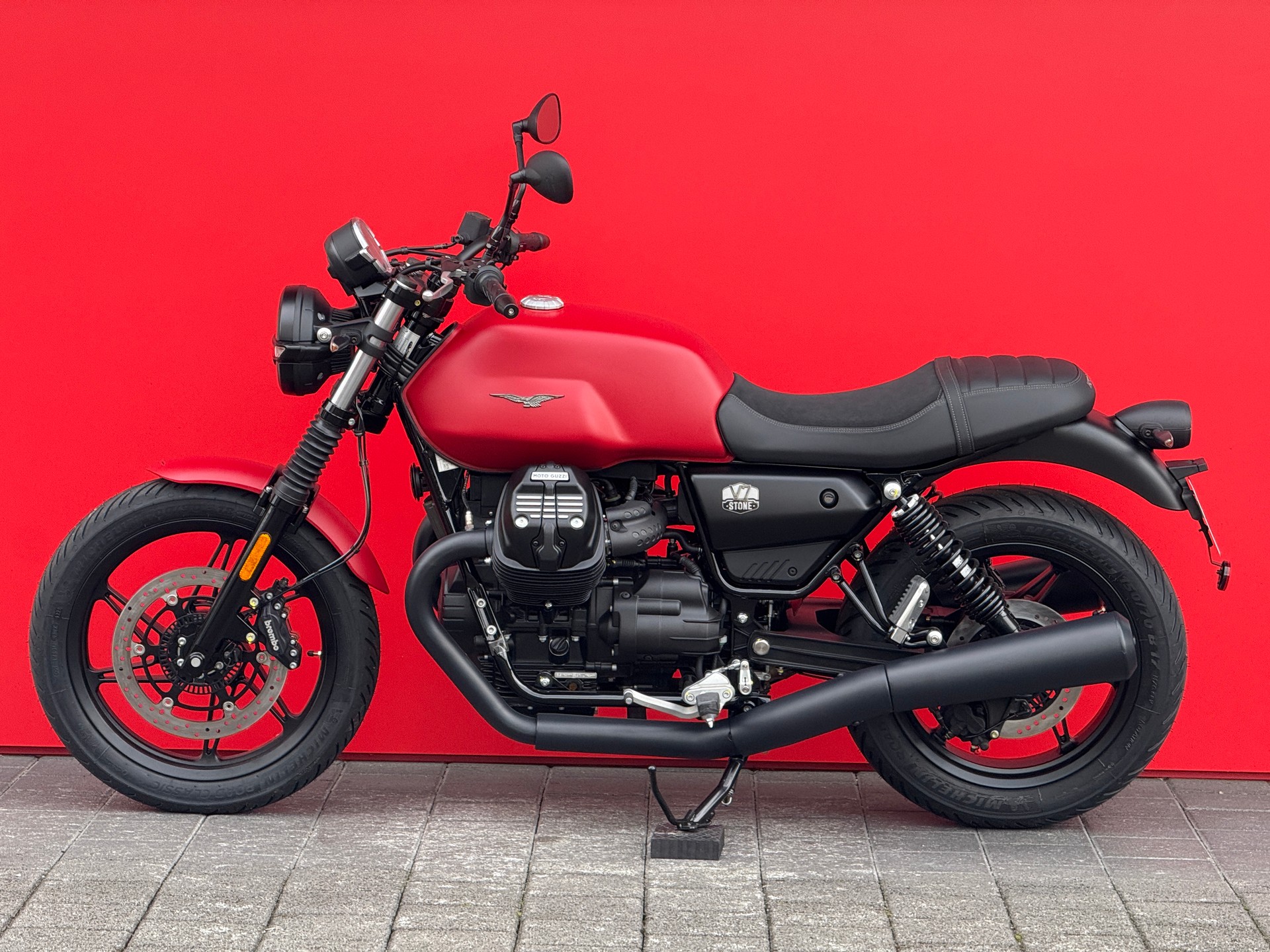 MOTO GUZZI V7 IV 850 Stone-image-13