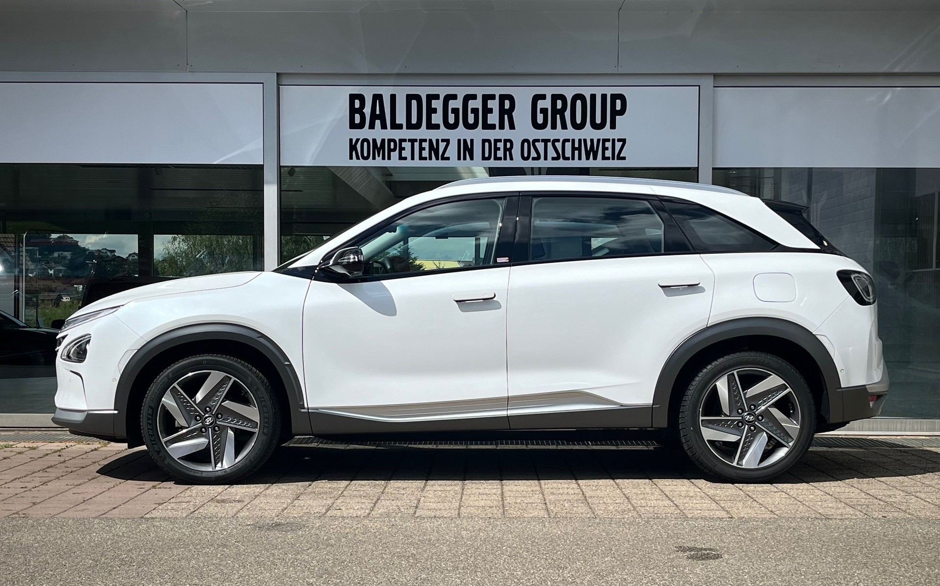 HYUNDAI Nexo Fuel Cell Vertex-showroom-element-1
