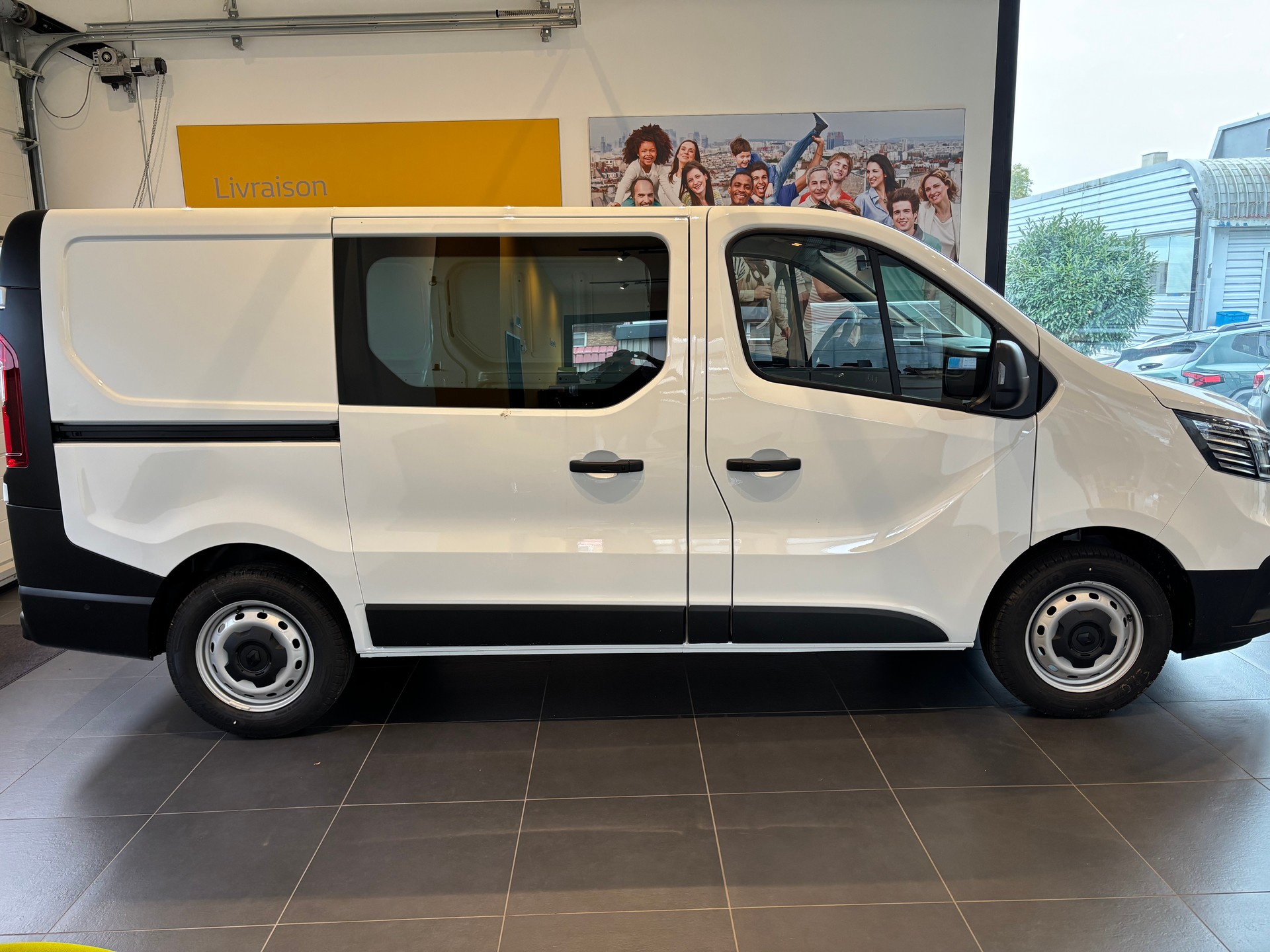 RENAULT Trafic 2.0 Blue dCi 130 Advance L1H1 EN-showroom-element-1