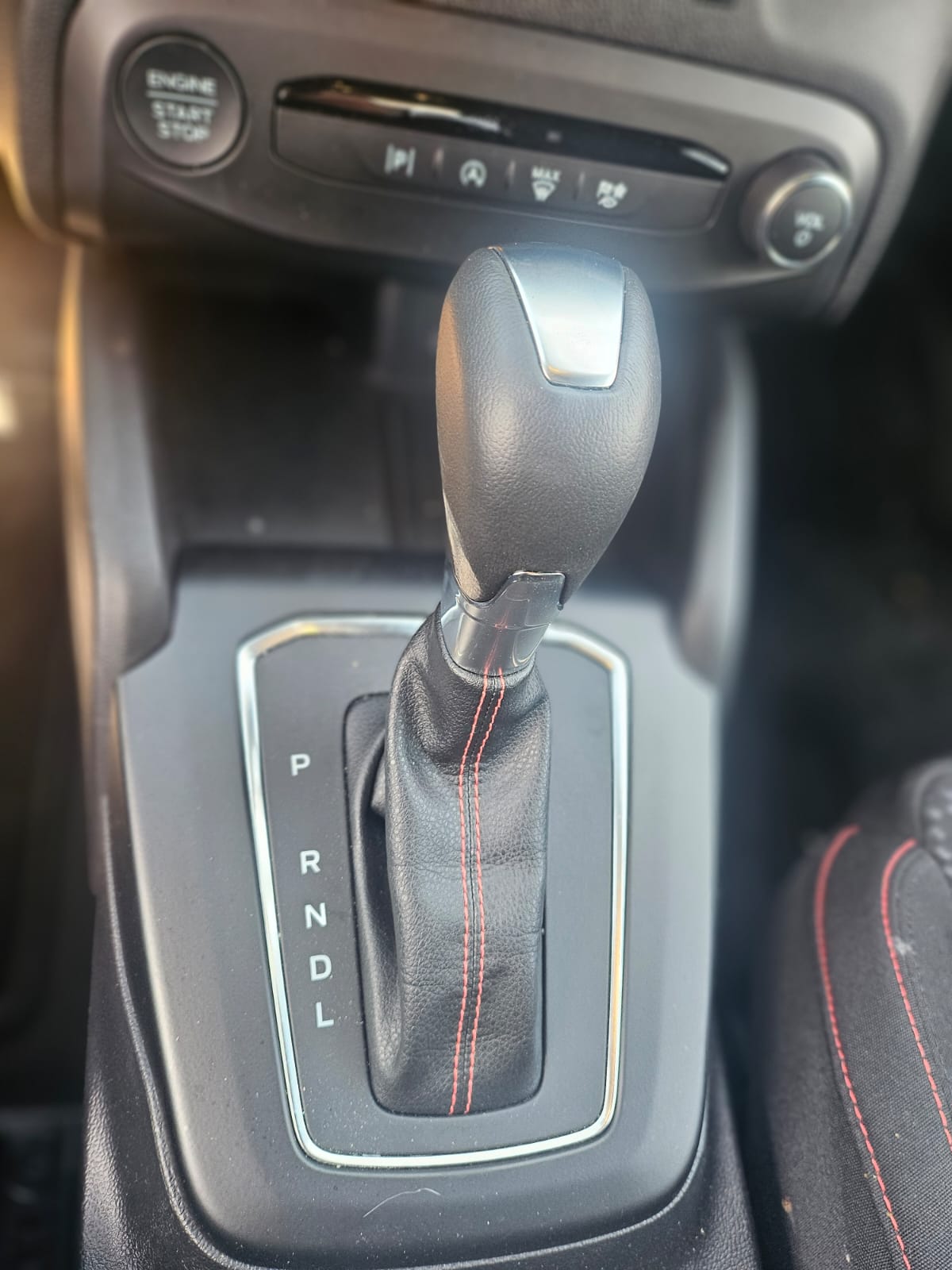FORD Focus 1.0 MHEV AUTOMAT155 PS ST-Line BESCHADIG ENDOMMAGEE provisorisch fahrbar-image-3