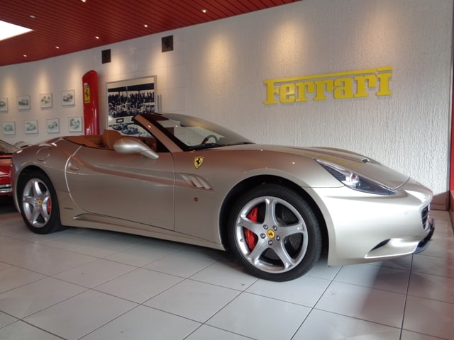 FERRARI California 4.3 V8-image-10