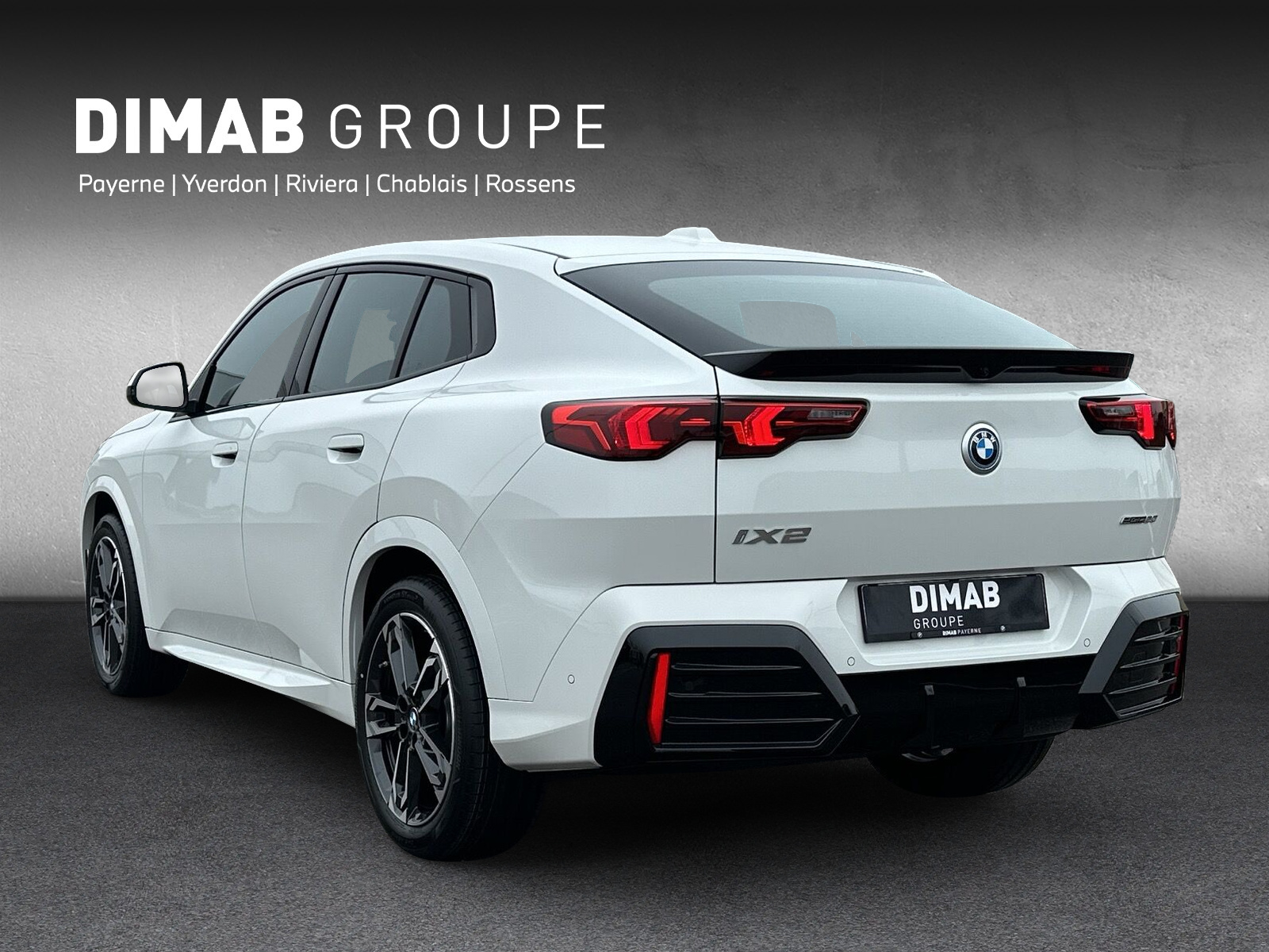BMW iX2 eDrive 20 M Sport **Action de leasing à 0.9%**-showroom-element-2