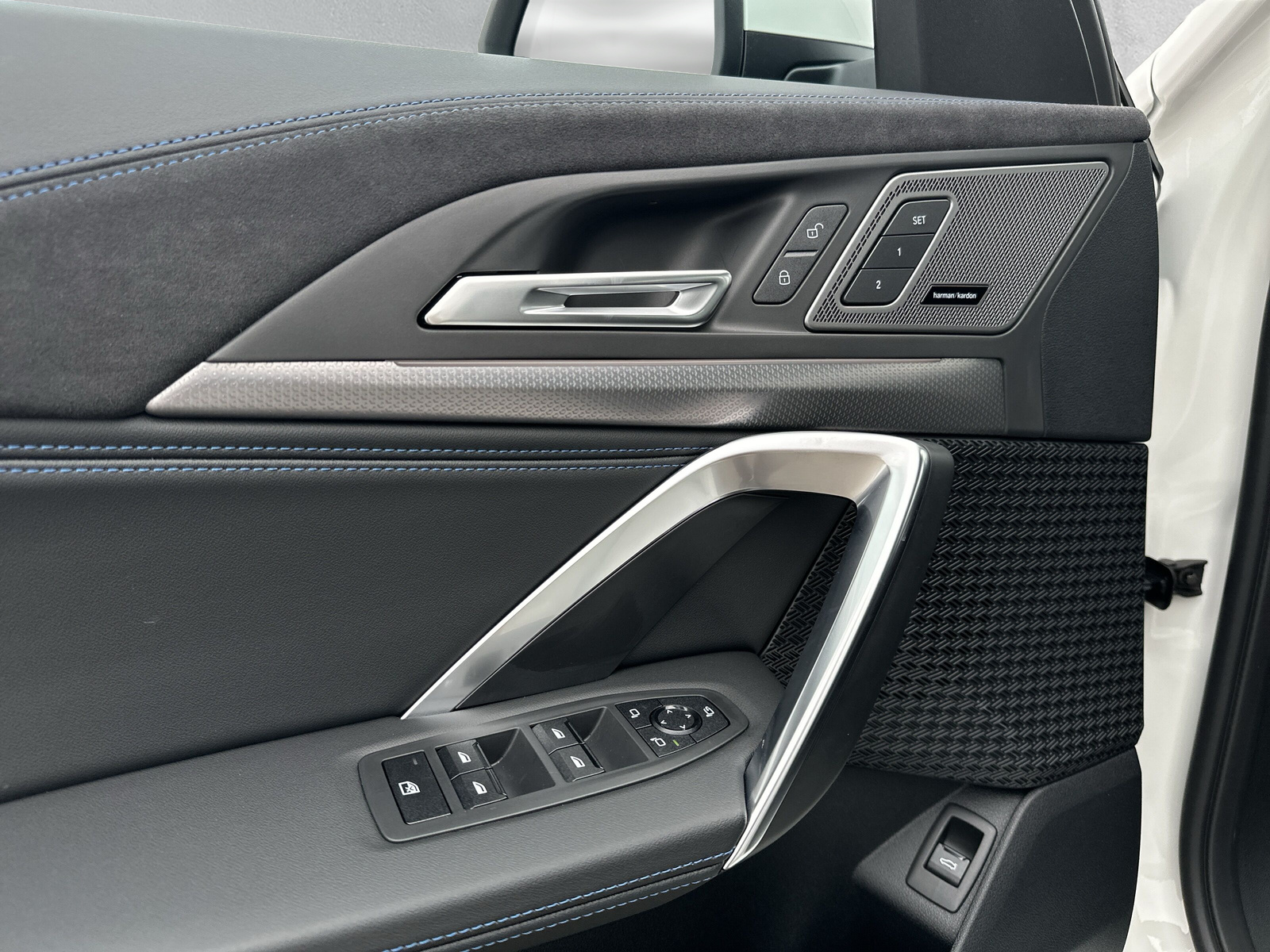 BMW iX2 eDrive 20 M Sport **Action de leasing à 0.9%**-image-16