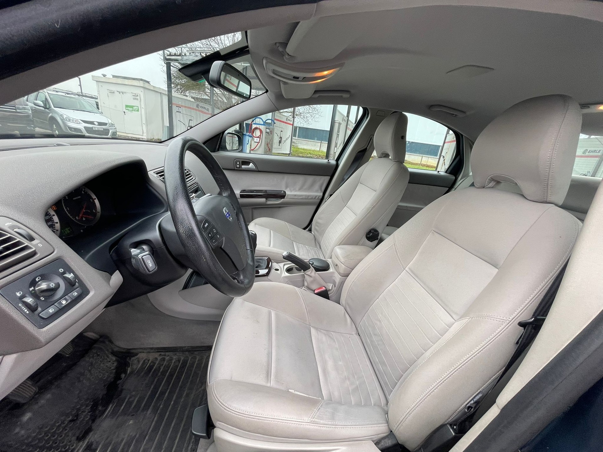 VOLVO S40 1.8 Momentum-image-9