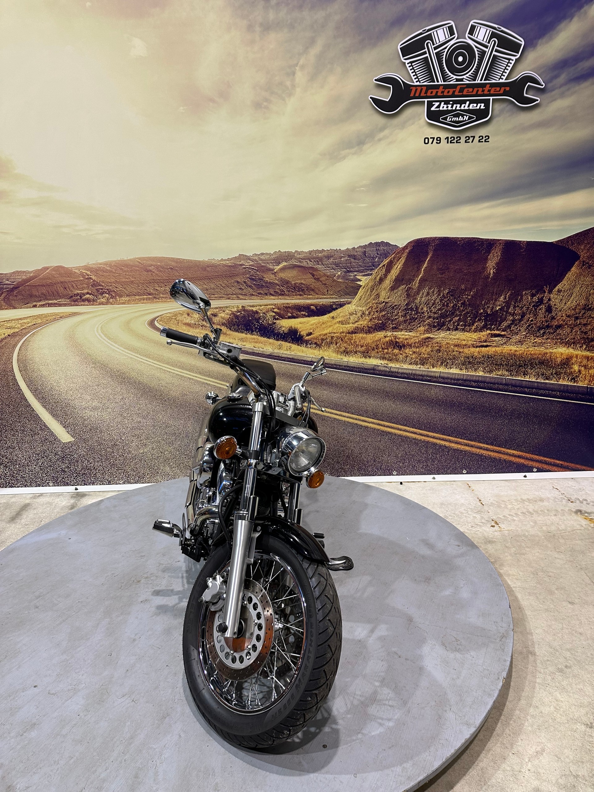 YAMAHA XVS 1100 Drag Star-image-2