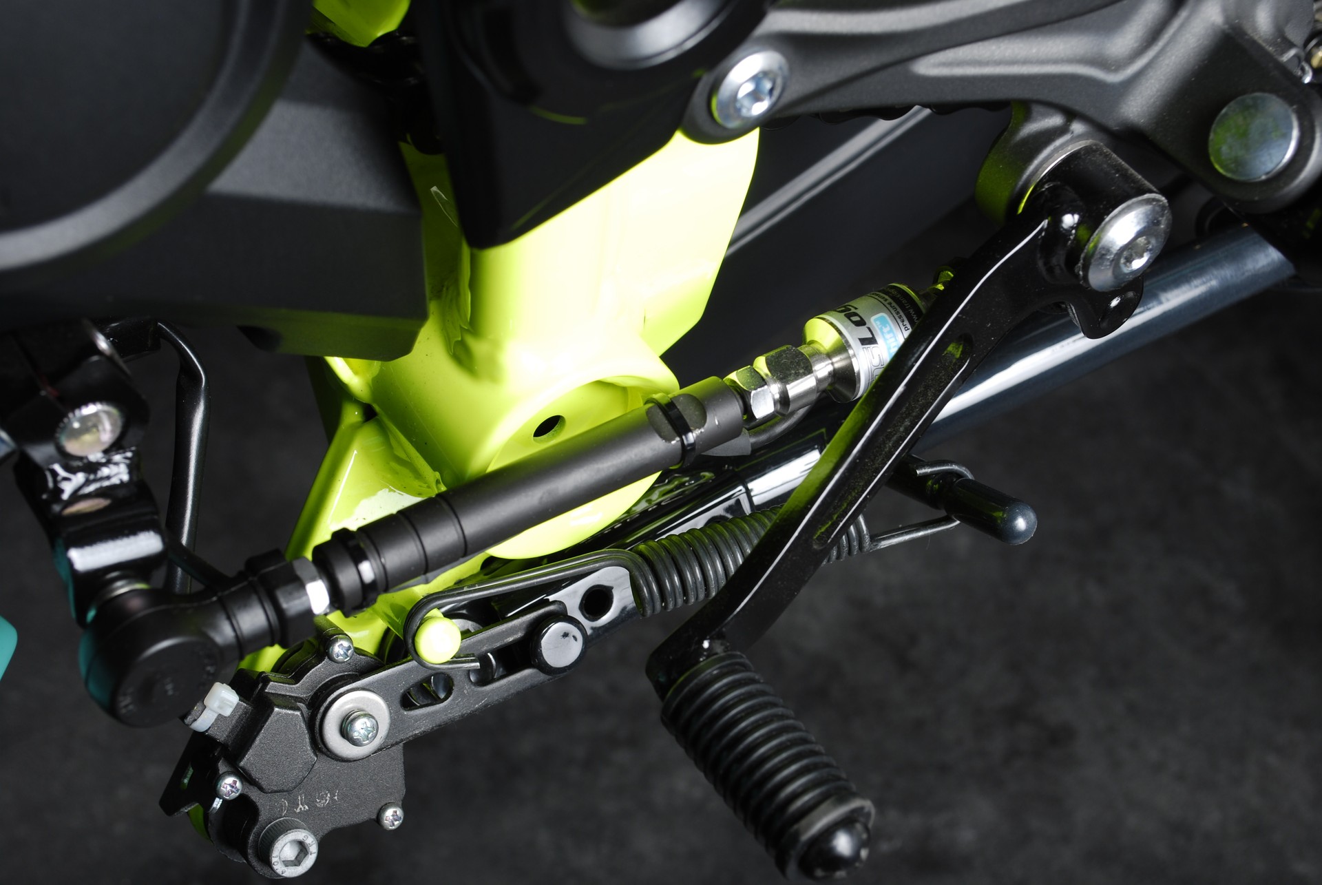 KAWASAKI Z 900 (70kW) MY21 - Komplettumbau-image-13
