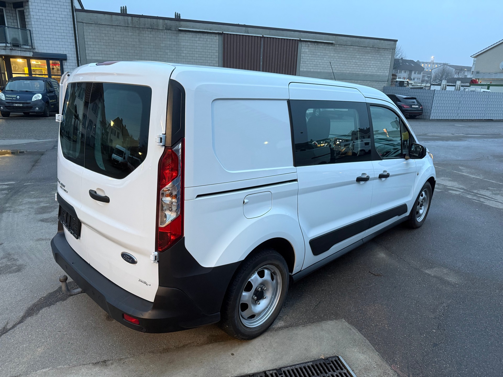FORD Transit Connect Van T230 DCIV 1.5 EcoBlue Ambi. A-image-3