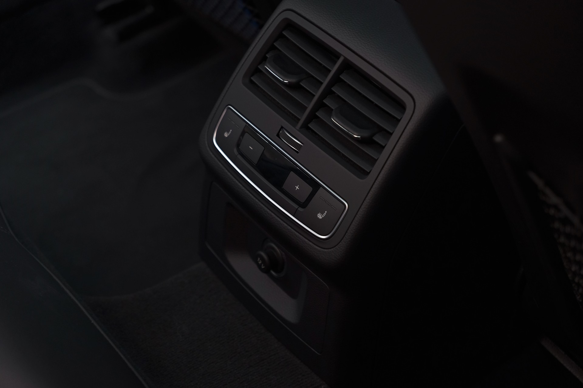 AUDI RS4 Avant 2.9 TFSI quattro tiptronic-image-31