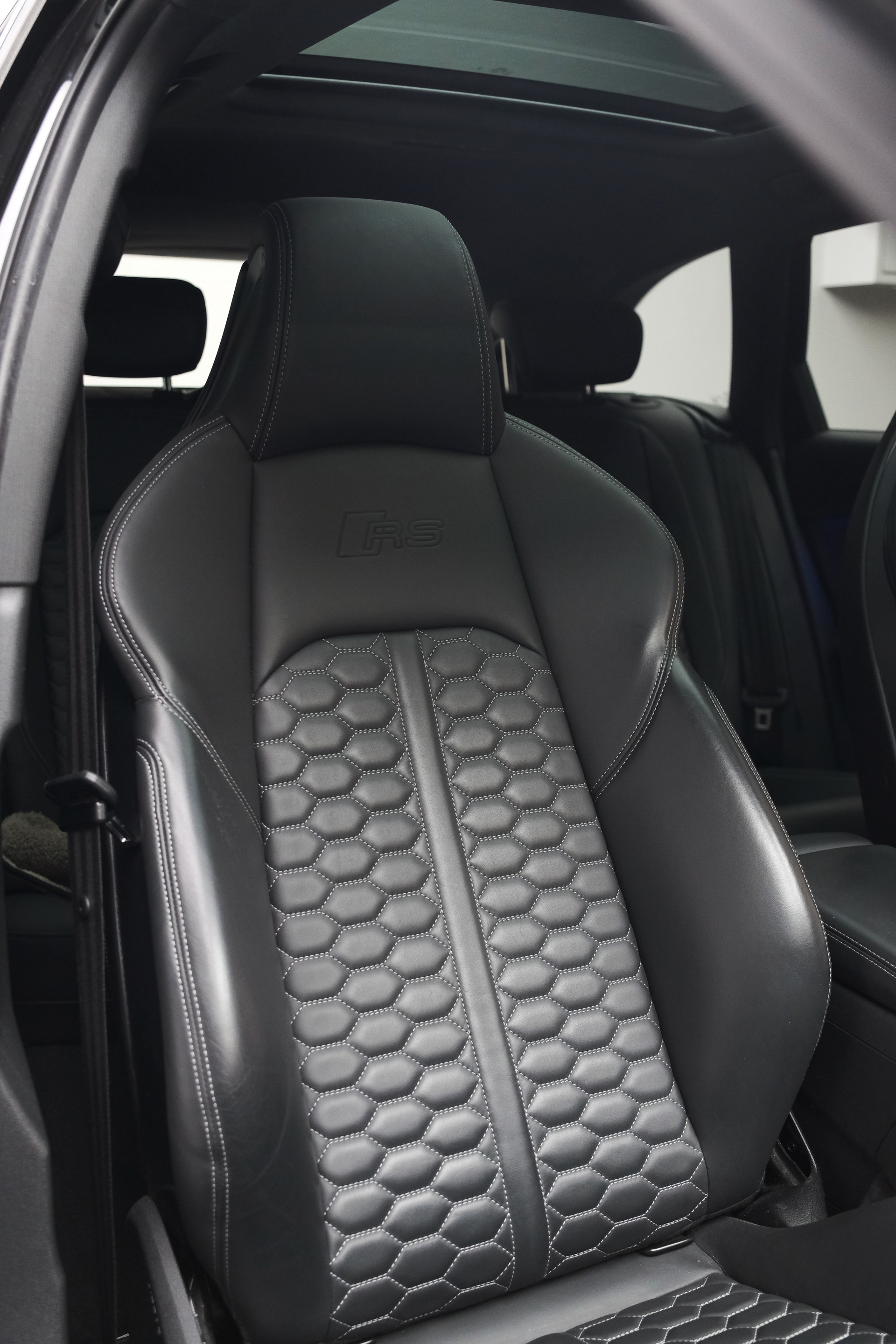 AUDI RS4 Avant 2.9 TFSI quattro tiptronic-image-14