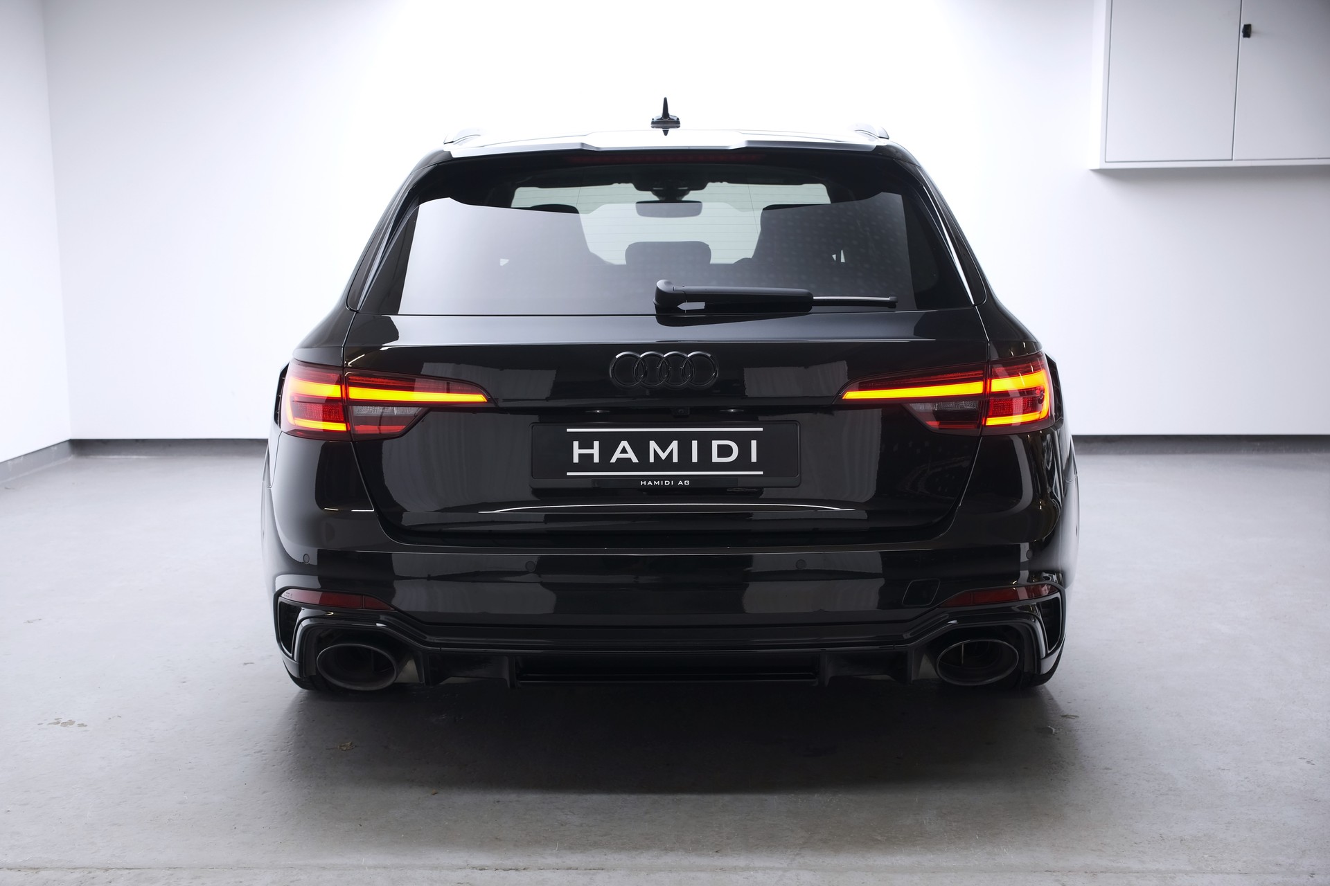 AUDI RS4 Avant 2.9 TFSI quattro tiptronic-image-5