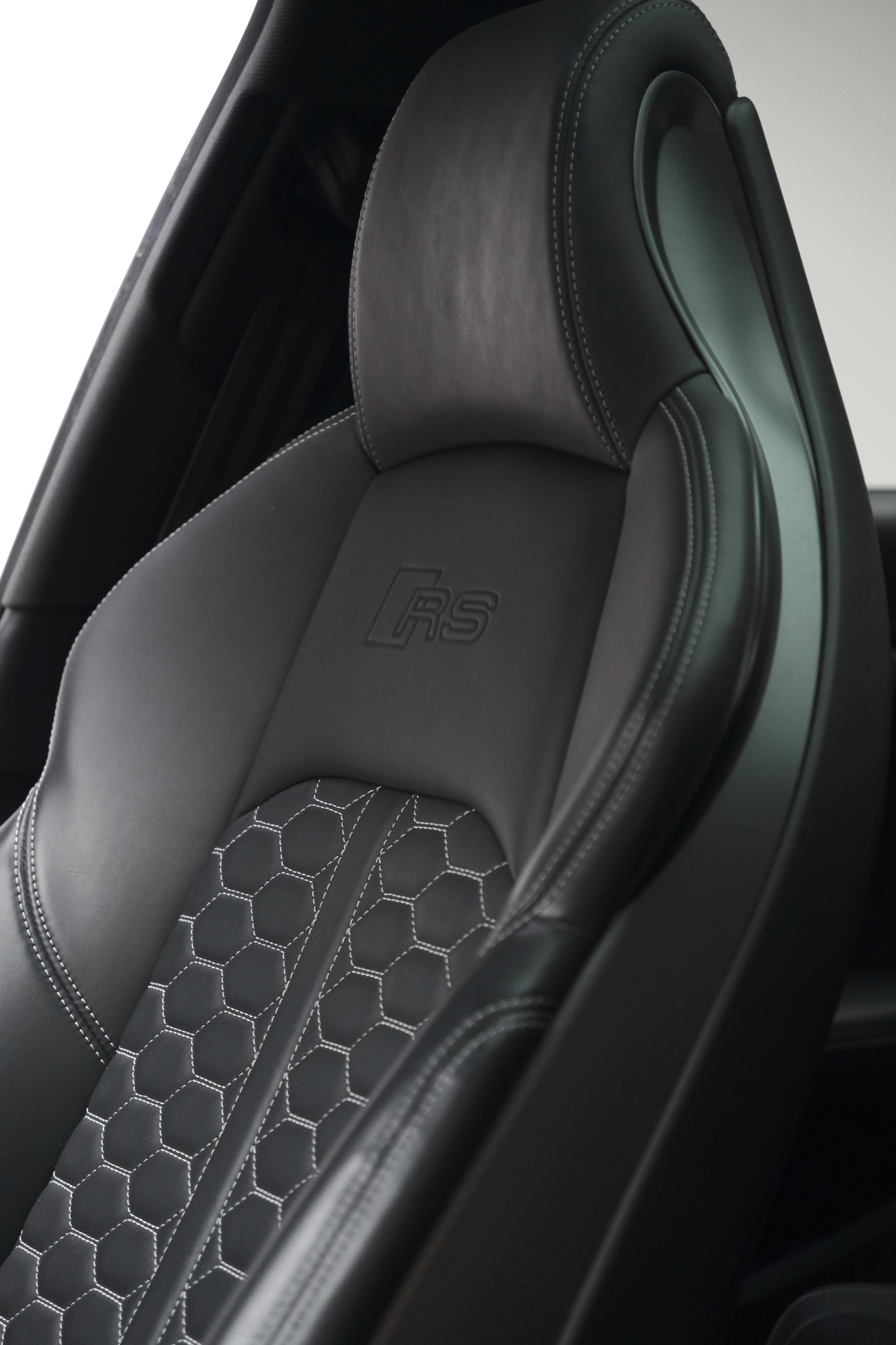 AUDI RS4 Avant 2.9 TFSI quattro tiptronic-image-15