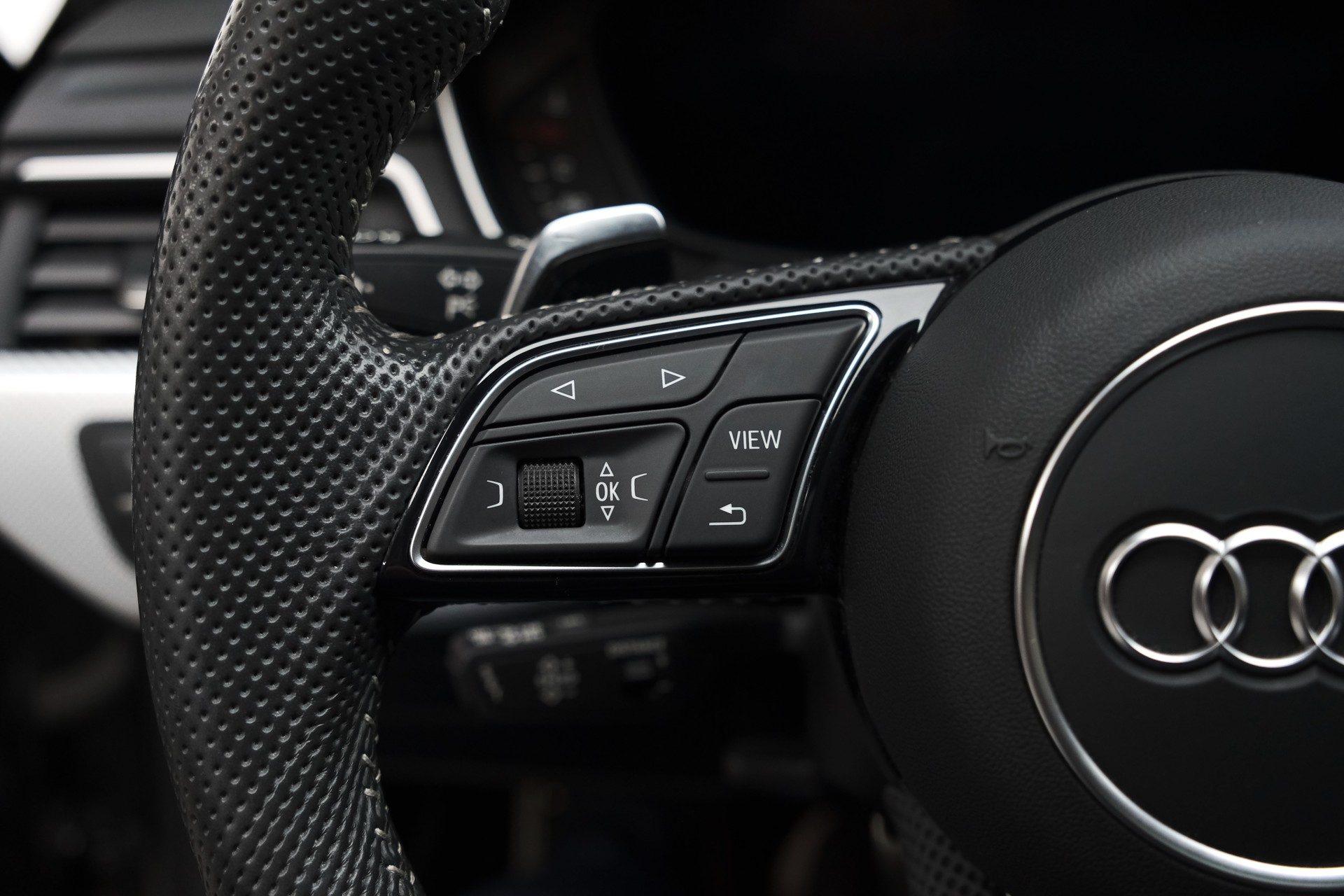AUDI RS4 Avant 2.9 TFSI quattro tiptronic-image-20