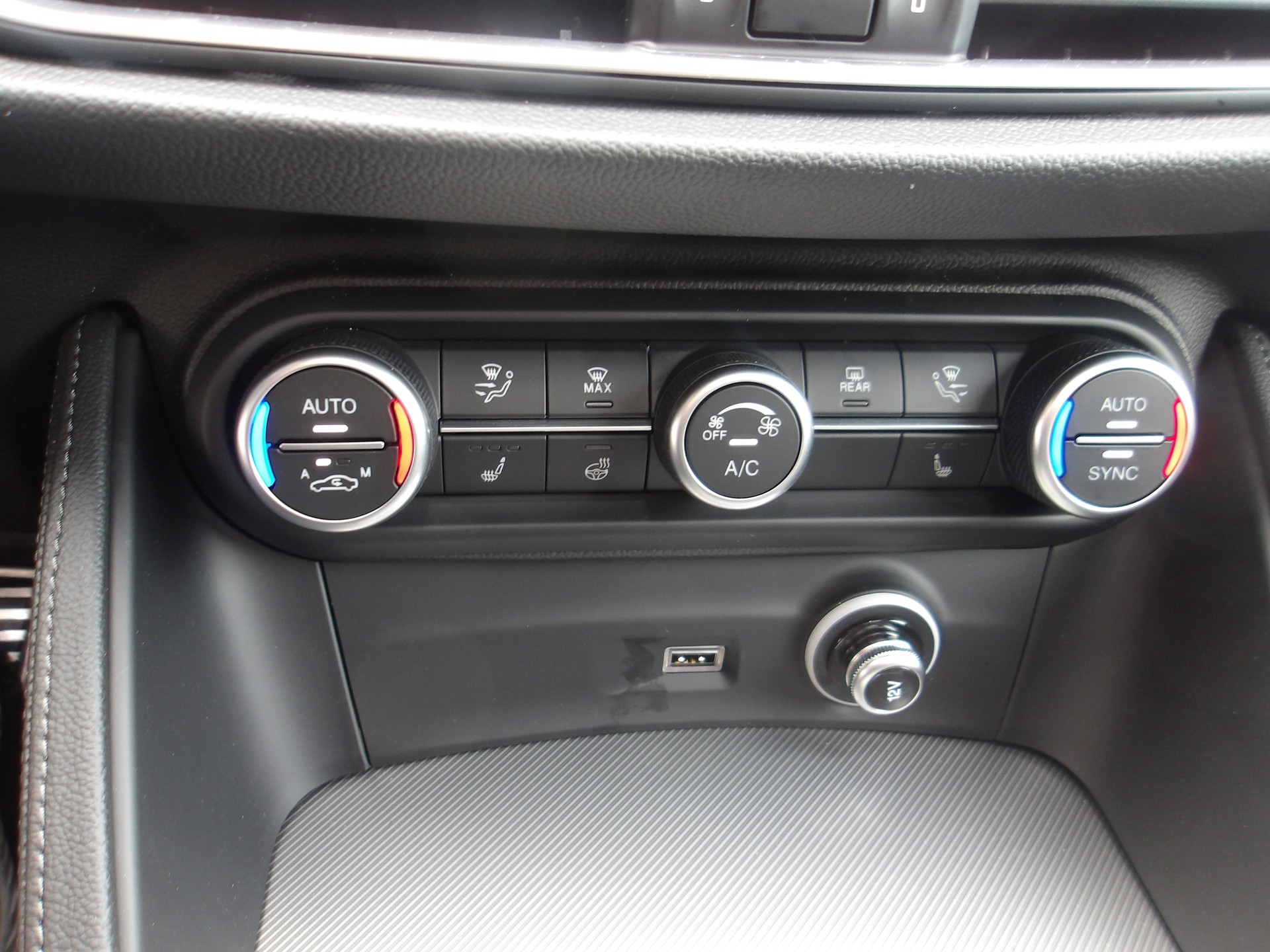 ALFA ROMEO Stelvio 2.0 Veloce Q4 AT8-image-13