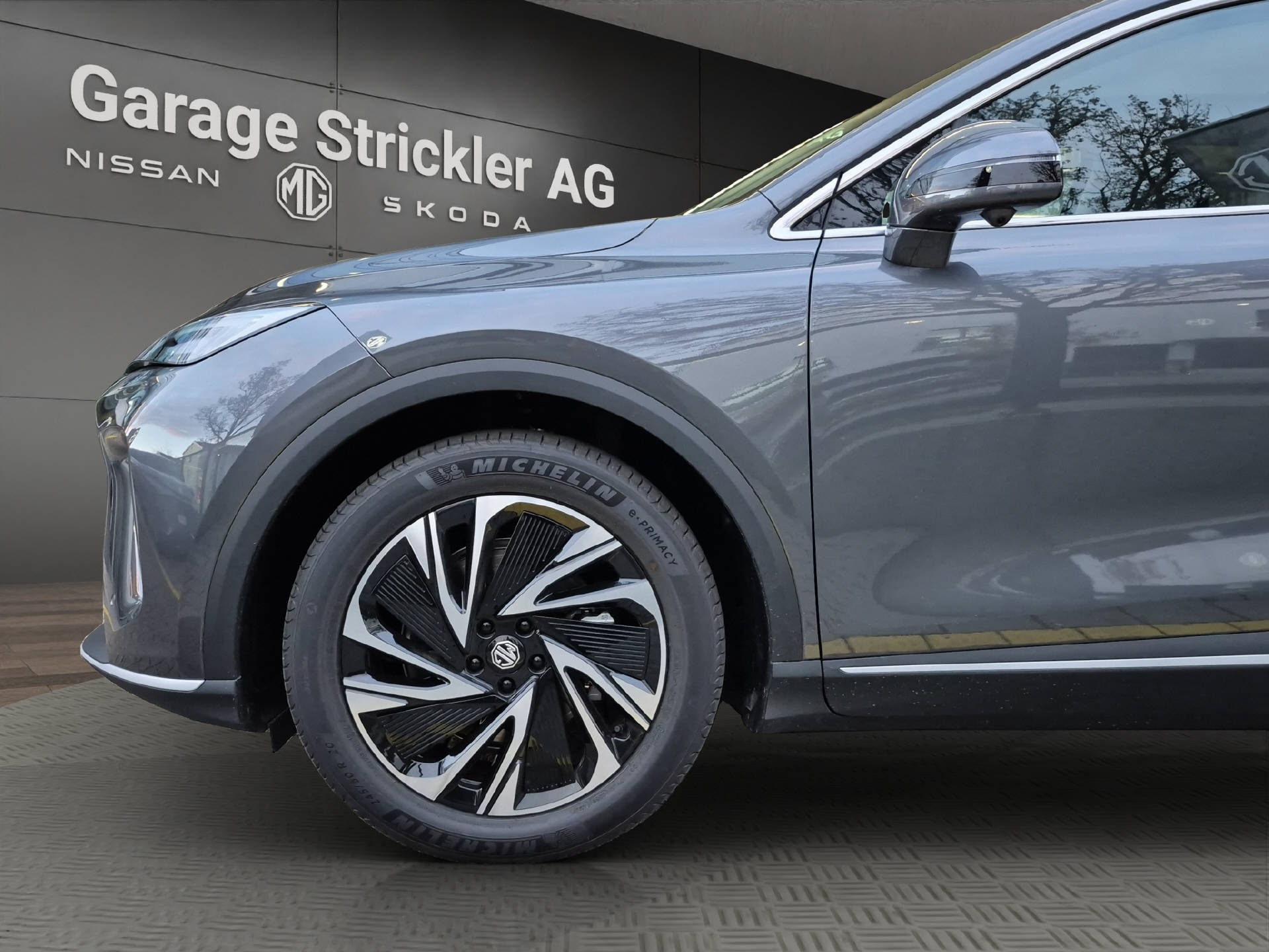 MG S6 EV 77 kWh Luxury 4WD-image-8