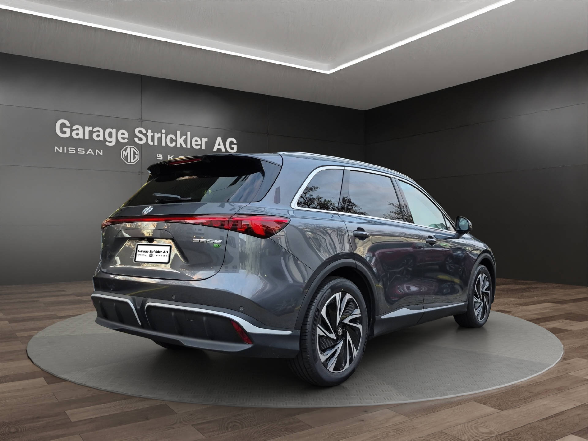 MG S6 EV 77 kWh Luxury 4WD-image-4