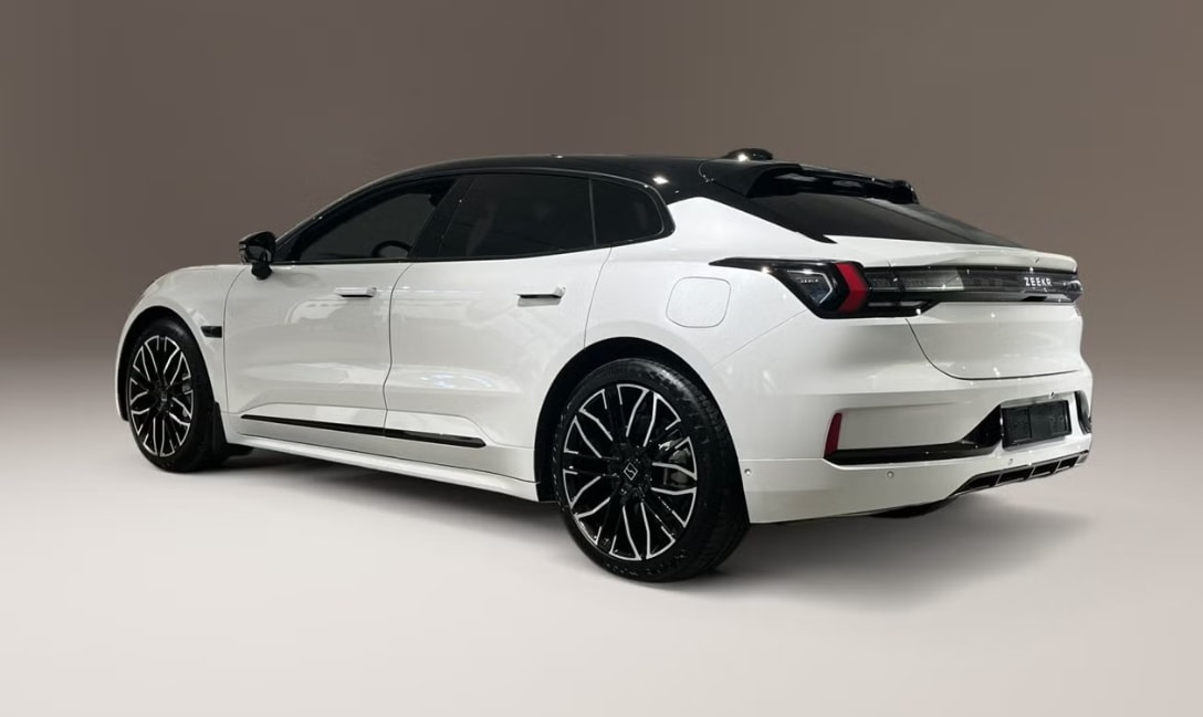 ZEEKR 001 96kWh Privilege AWD-showroom-element-2