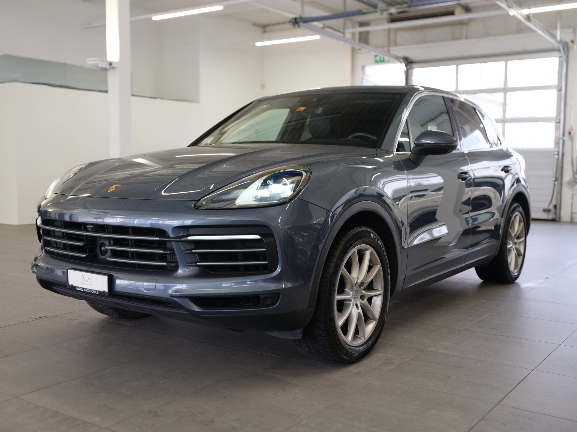 PORSCHE Cayenne *Spurhalteassistent* *Sport Chrono Paket* *Privacy Verglasung*-showroom-element-3