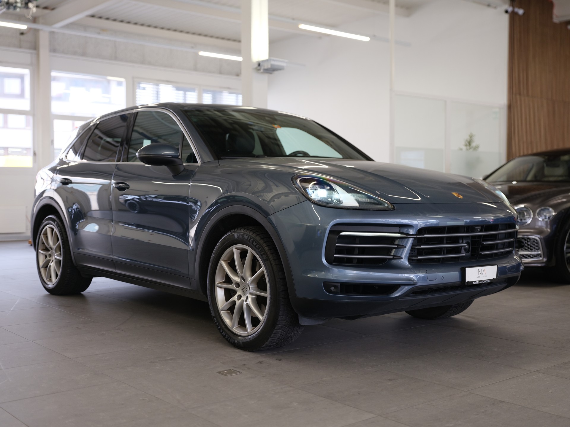 PORSCHE Cayenne *Spurhalteassistent* *Sport Chrono Paket* *Privacy Verglasung*-showroom-element-1
