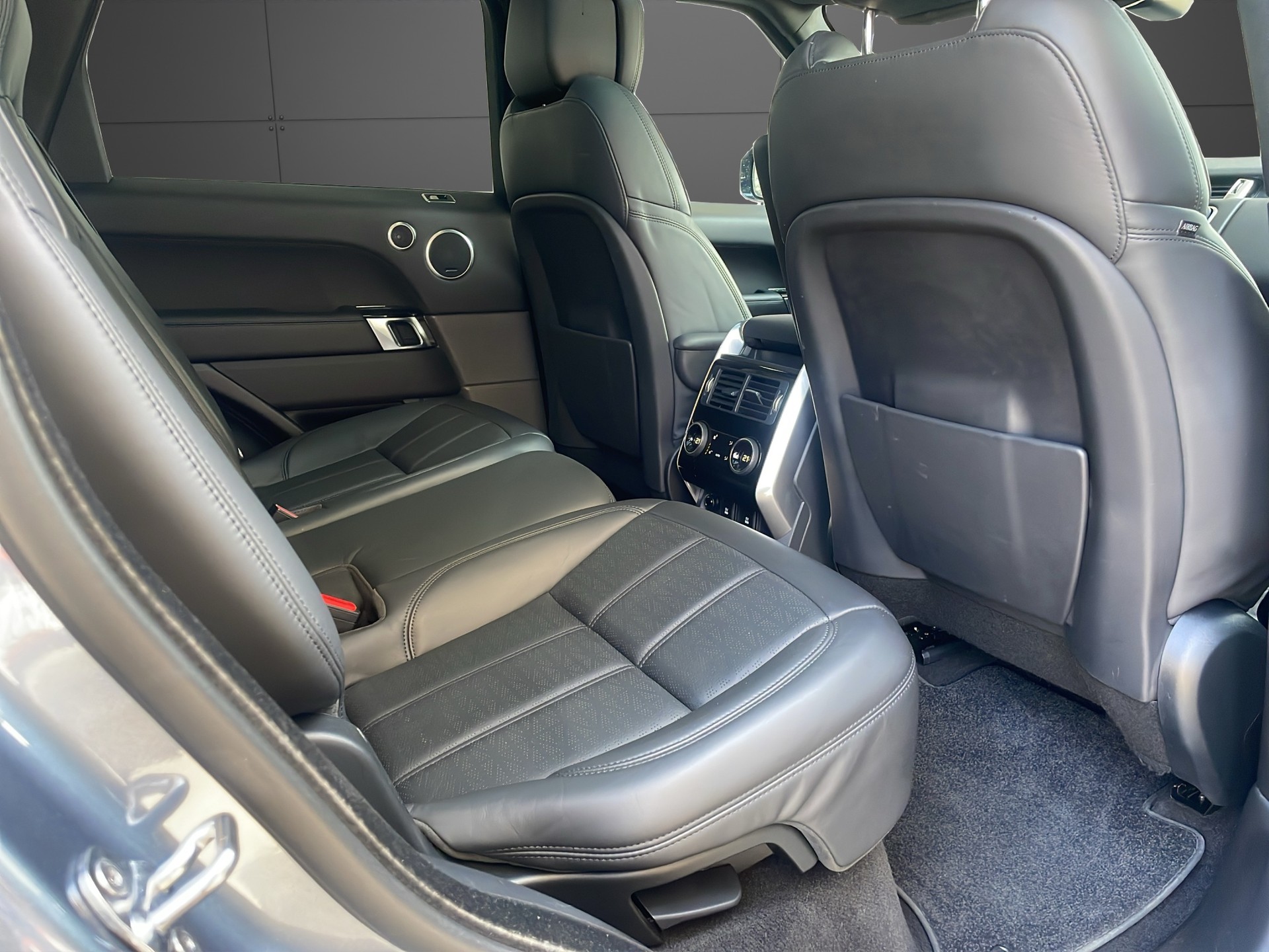 LAND ROVER Range Rover Sport 3.0 SDV6 HSE Dynamic Automatic-image-8