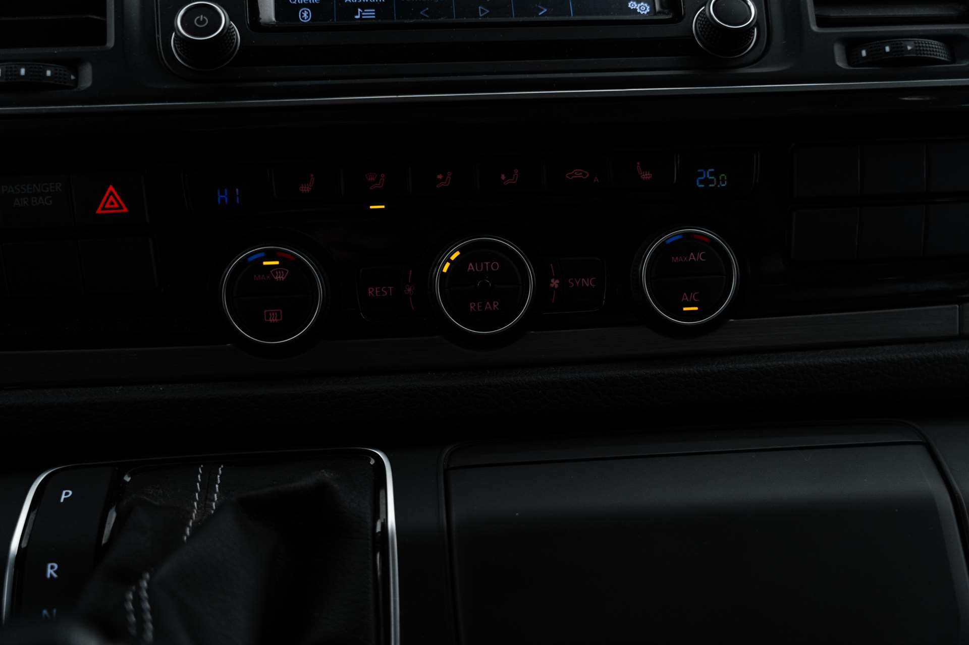 VW T6 California 2.0 TDI Beach Edition-image-18