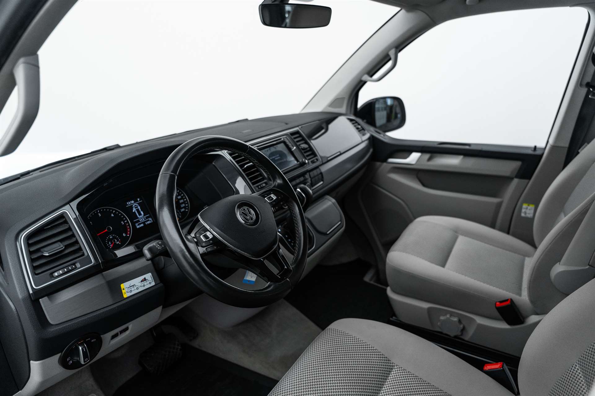 VW T6 California 2.0 TDI Beach Edition-image-5
