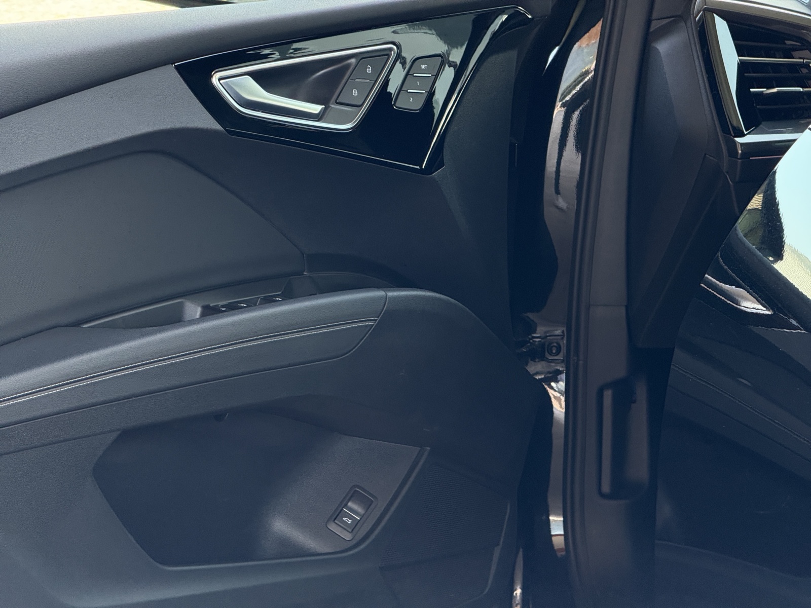 AUDI Q4 Sportback e-tron 50 quattro-image-15