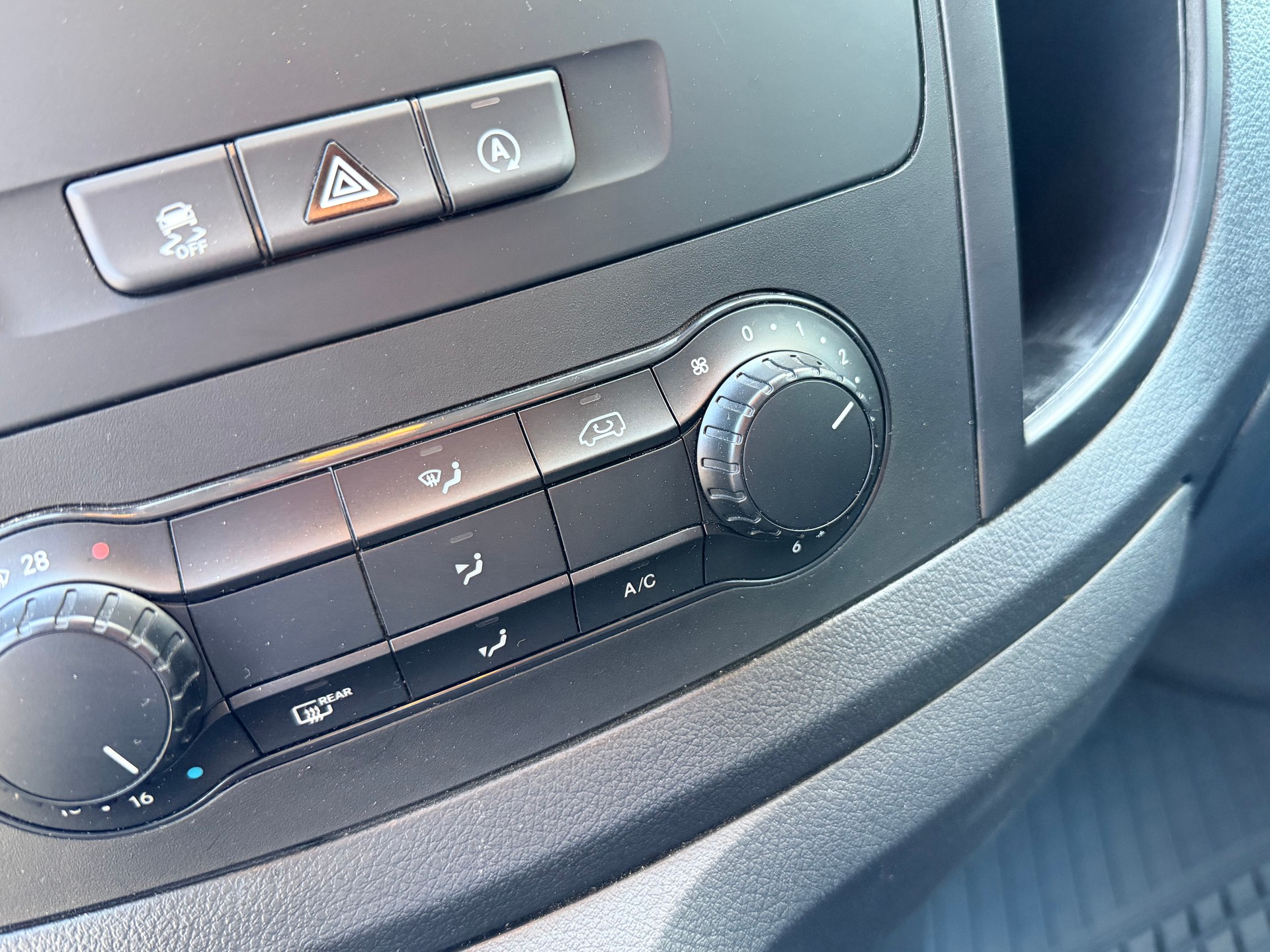 MERCEDES-BENZ Vito 116 CDI Base-image-16