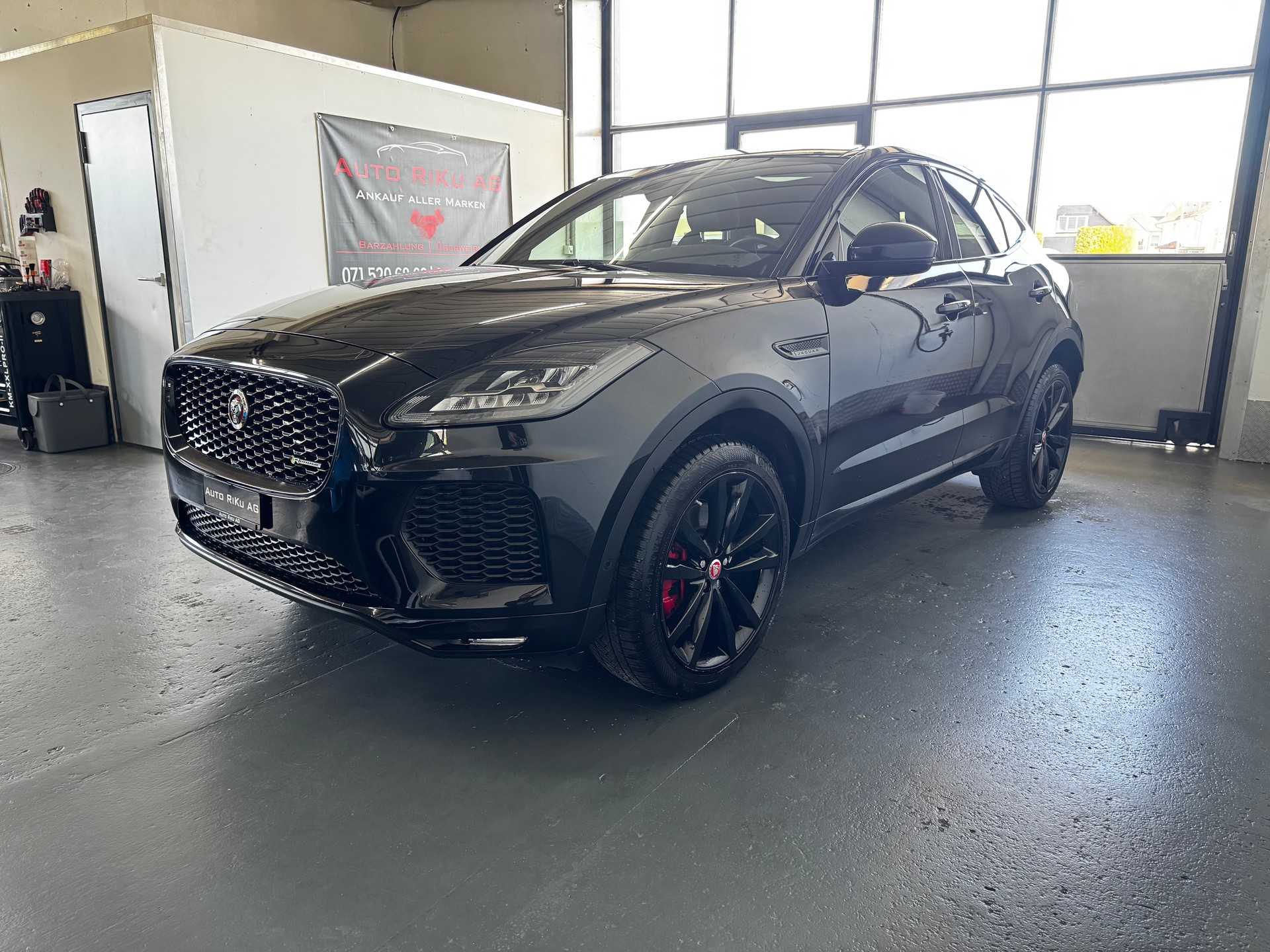 JAGUAR E-Pace 2.0 P250 R-Dynamic SE AWD Automatik-image-5