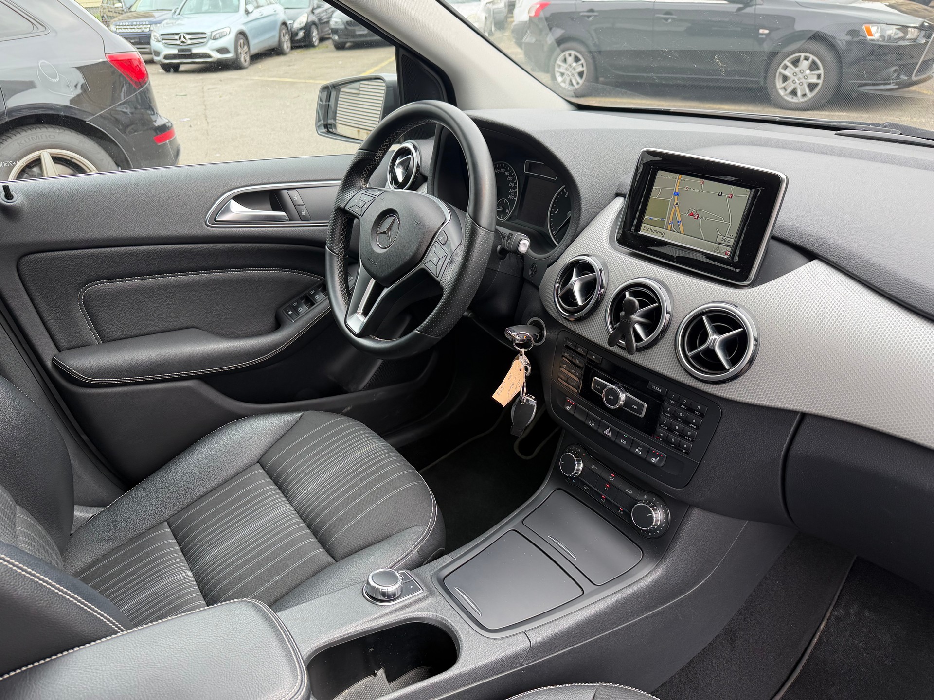 MERCEDES-BENZ B 180 CDI 7G-DCT-image-14