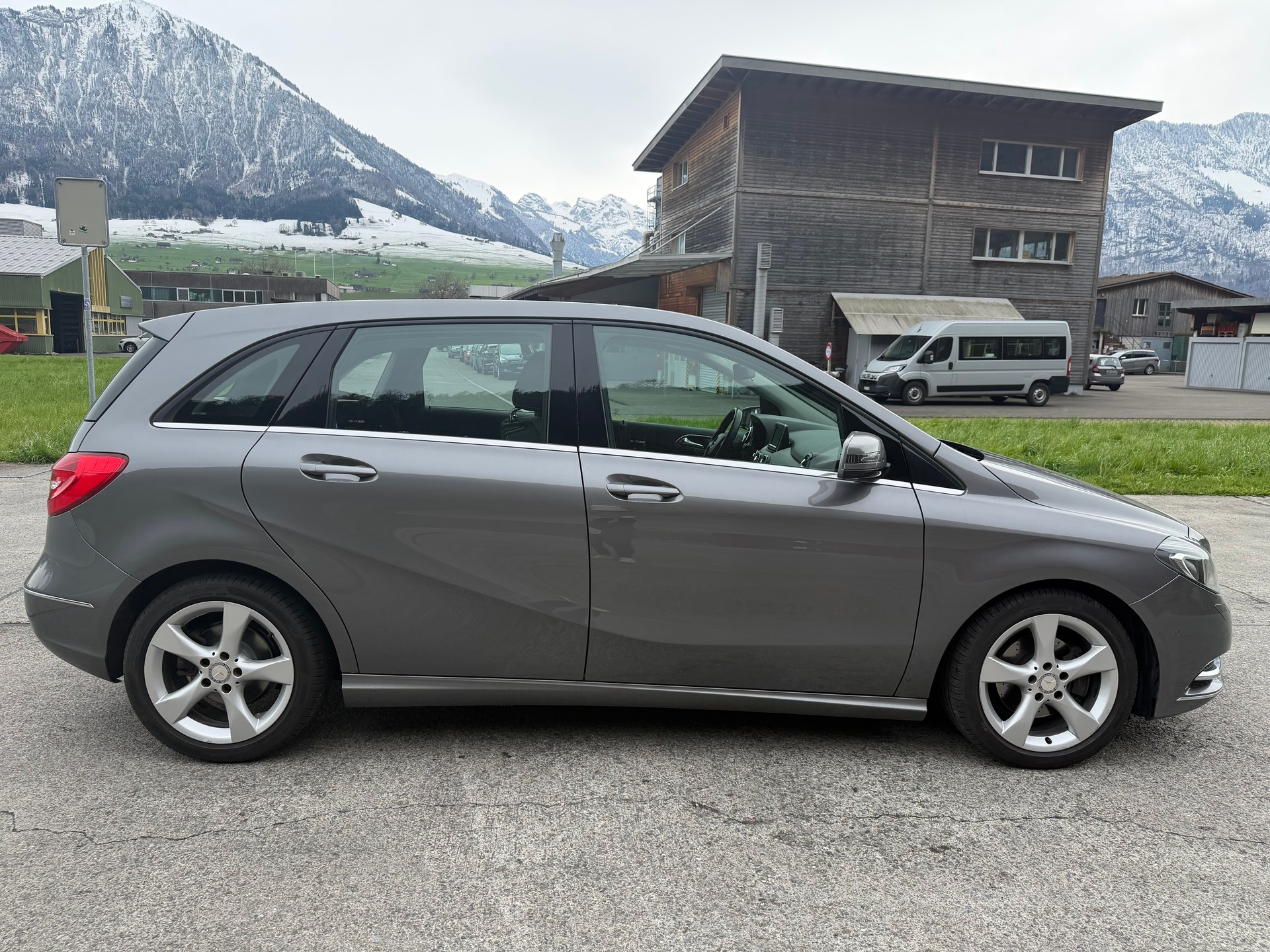 MERCEDES-BENZ B 180 CDI 7G-DCT-image-3