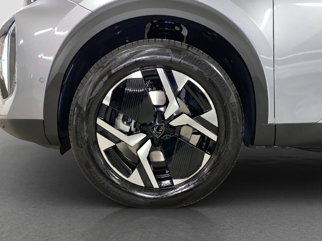 PEUGEOT 2008 1.2 Hybrid 145 GT-image-14