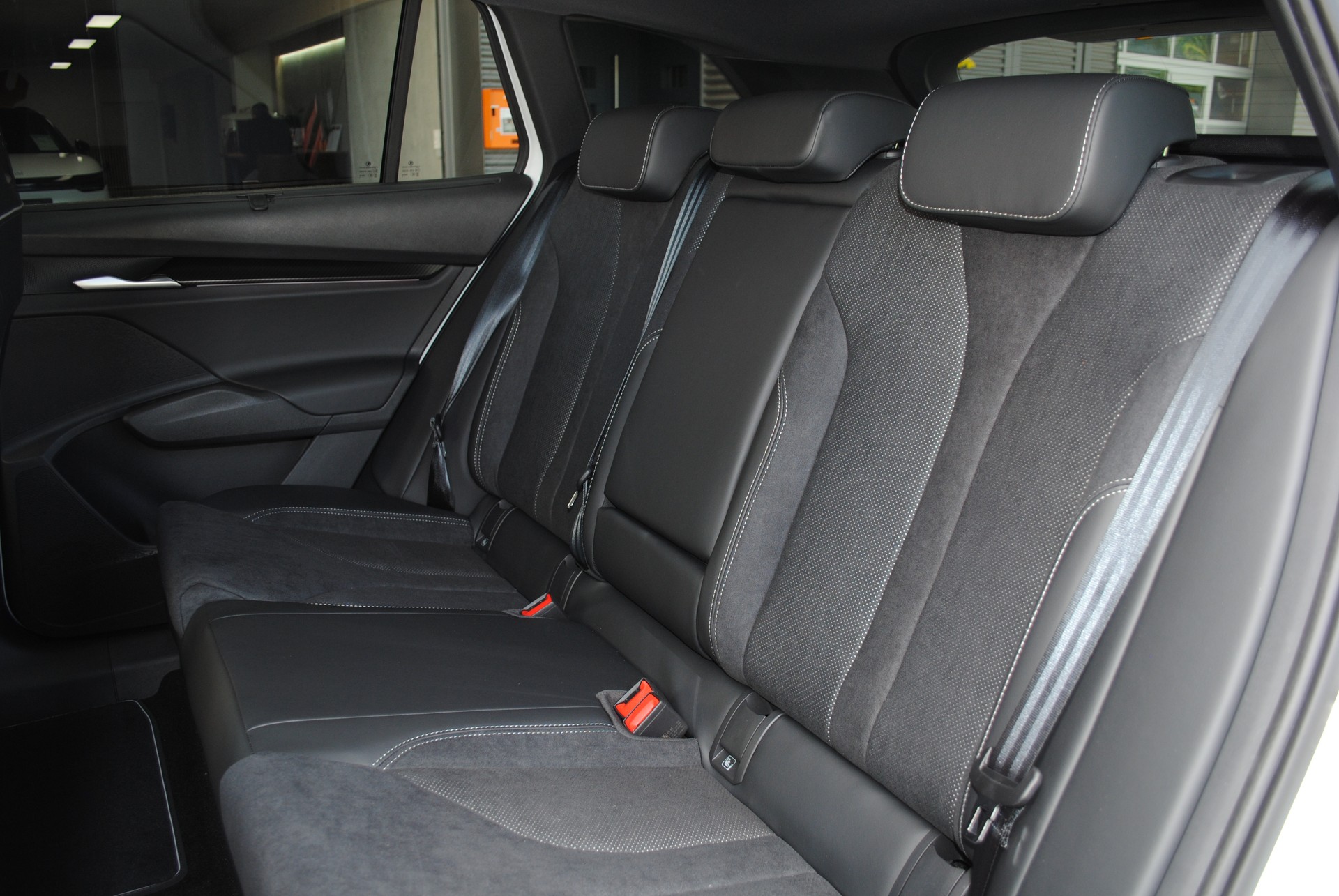 SKODA Enyaq 85x Sportline 4x4-image-15